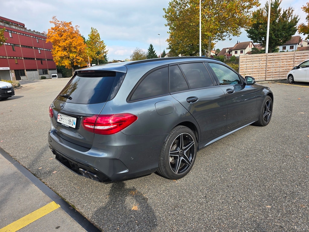 MERCEDES-BENZ C 400 AMG Line 4matic Kombi-image-7