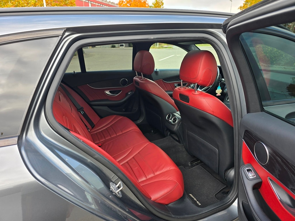 MERCEDES-BENZ C 400 AMG Line 4matic Kombi-image-14