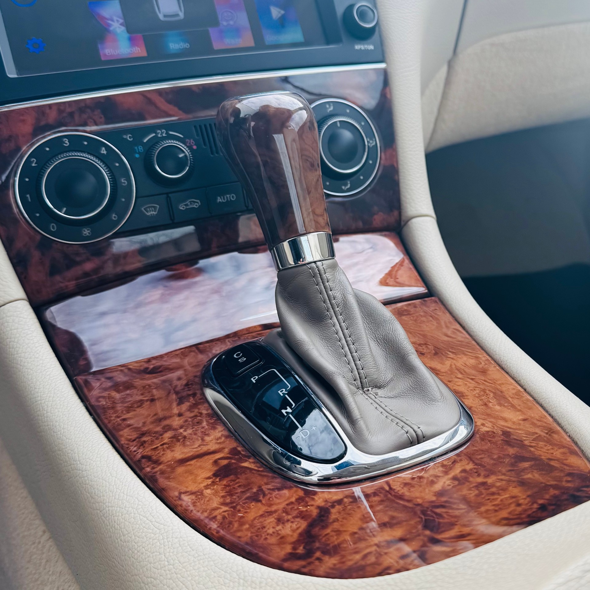 MERCEDES-BENZ CLK 200 Kompressor Elegance-image-13