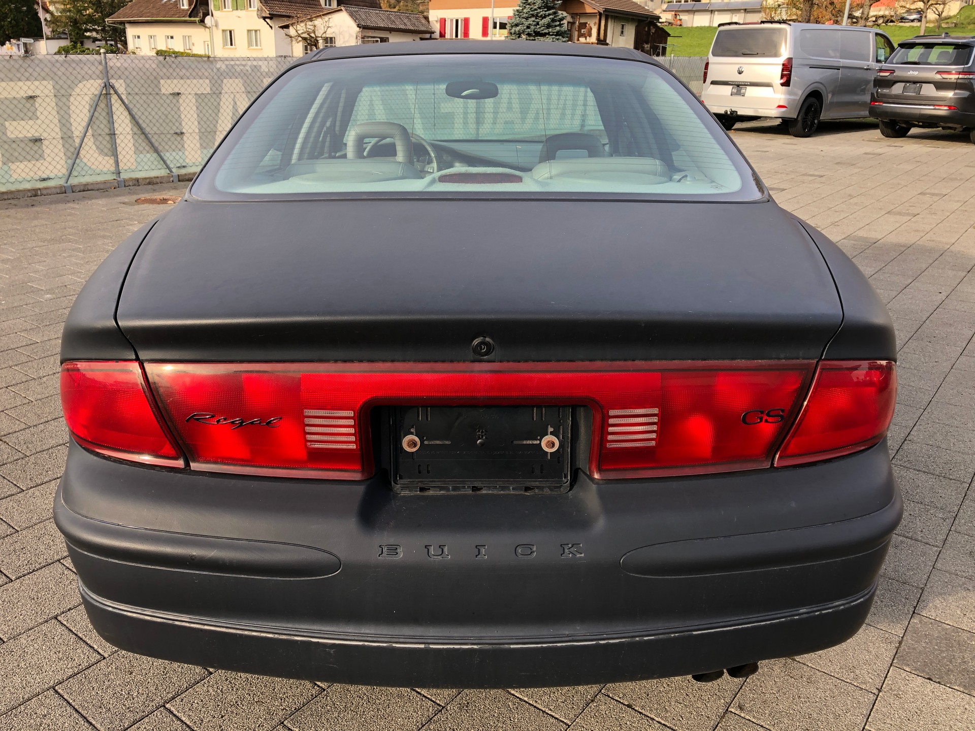BUICK Regal GS 3.8-V6-showroom-element-3
