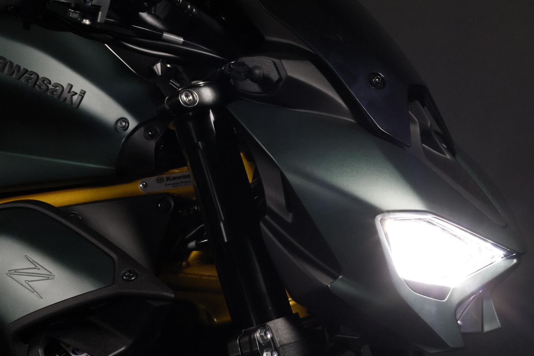 KAWASAKI Z 900 (91/70/35 KW) *Smaragd-Gold Edition* Level 3-image-3