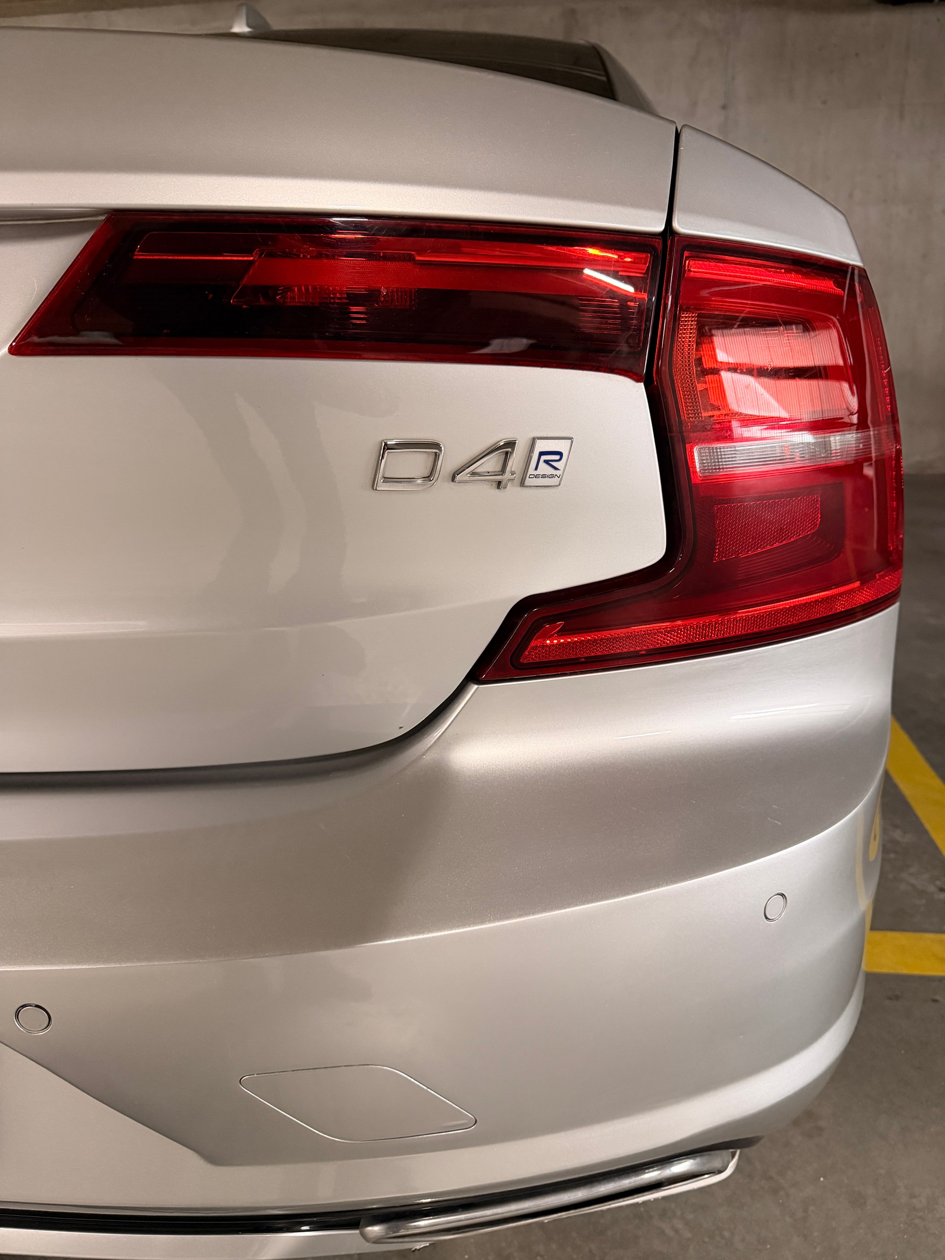 VOLVO S90 D4 R-Design Geartronic-image-13