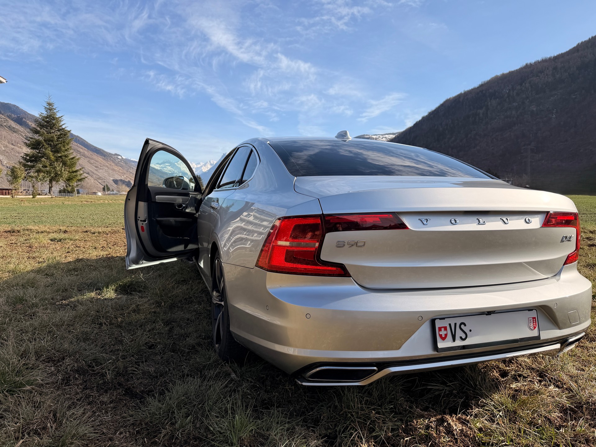 VOLVO S90 D4 R-Design Geartronic-image-3