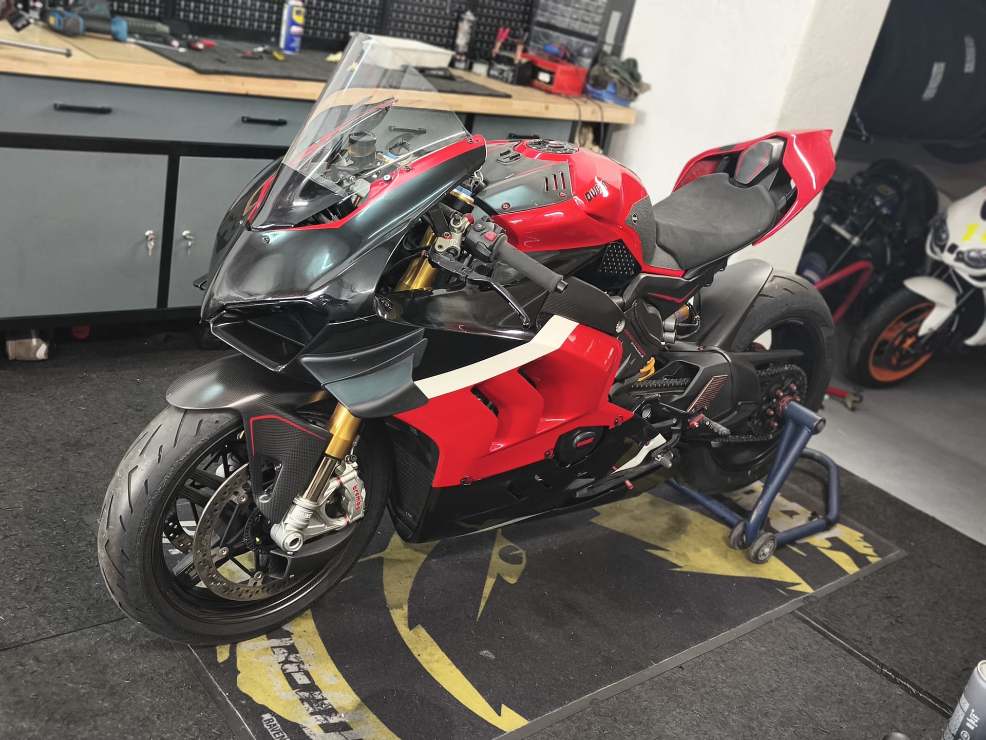 DUCATI Panigale 1103 V4 Speciale Magnesium Wheels-image-0