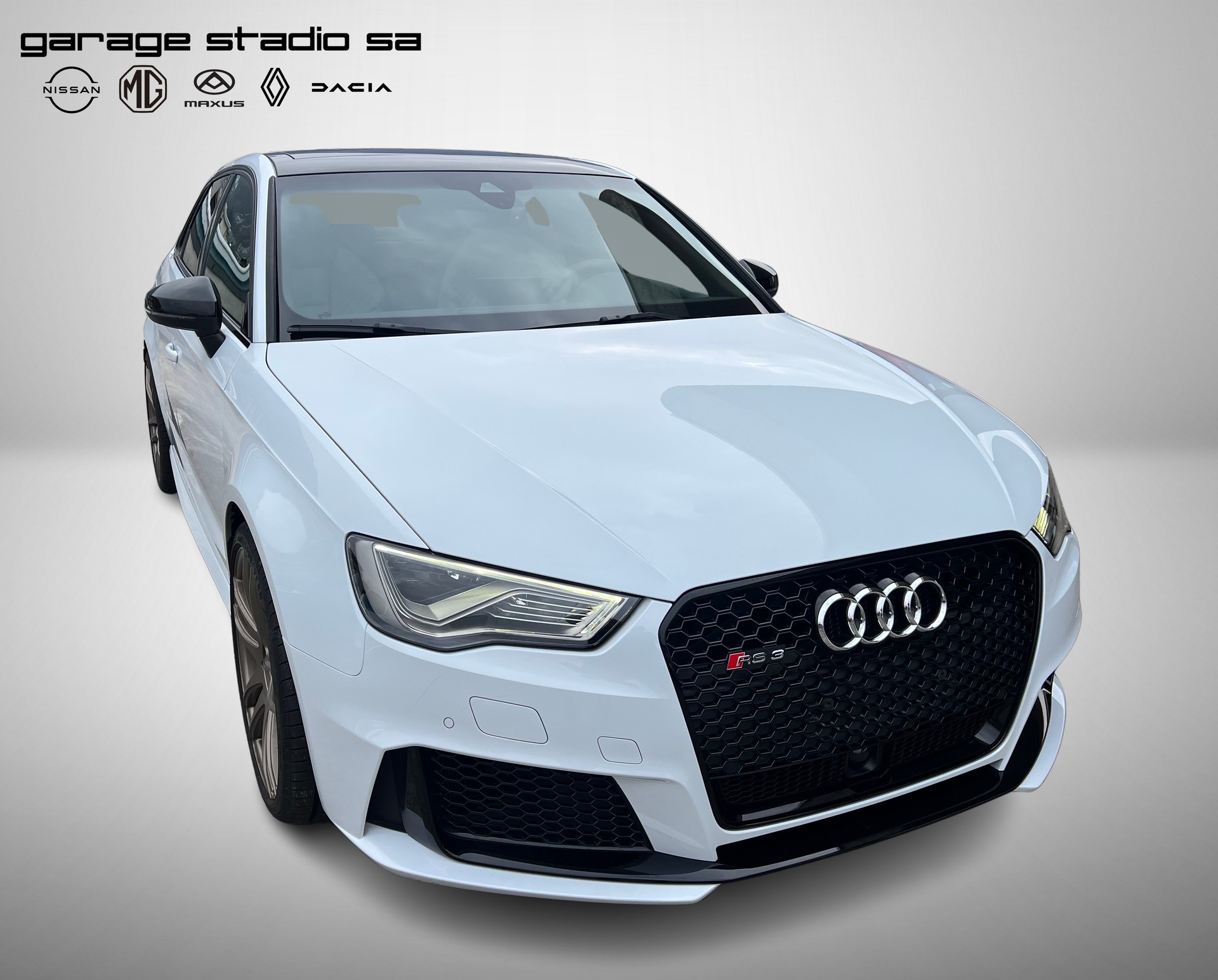 AUDI RS3 2.5 TSI quattro S-tronic-image-3