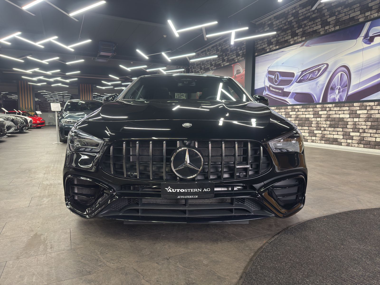 MERCEDES-BENZ CLA 45 S AMG 4Matic+ 8G-DCT-showroom-element-1