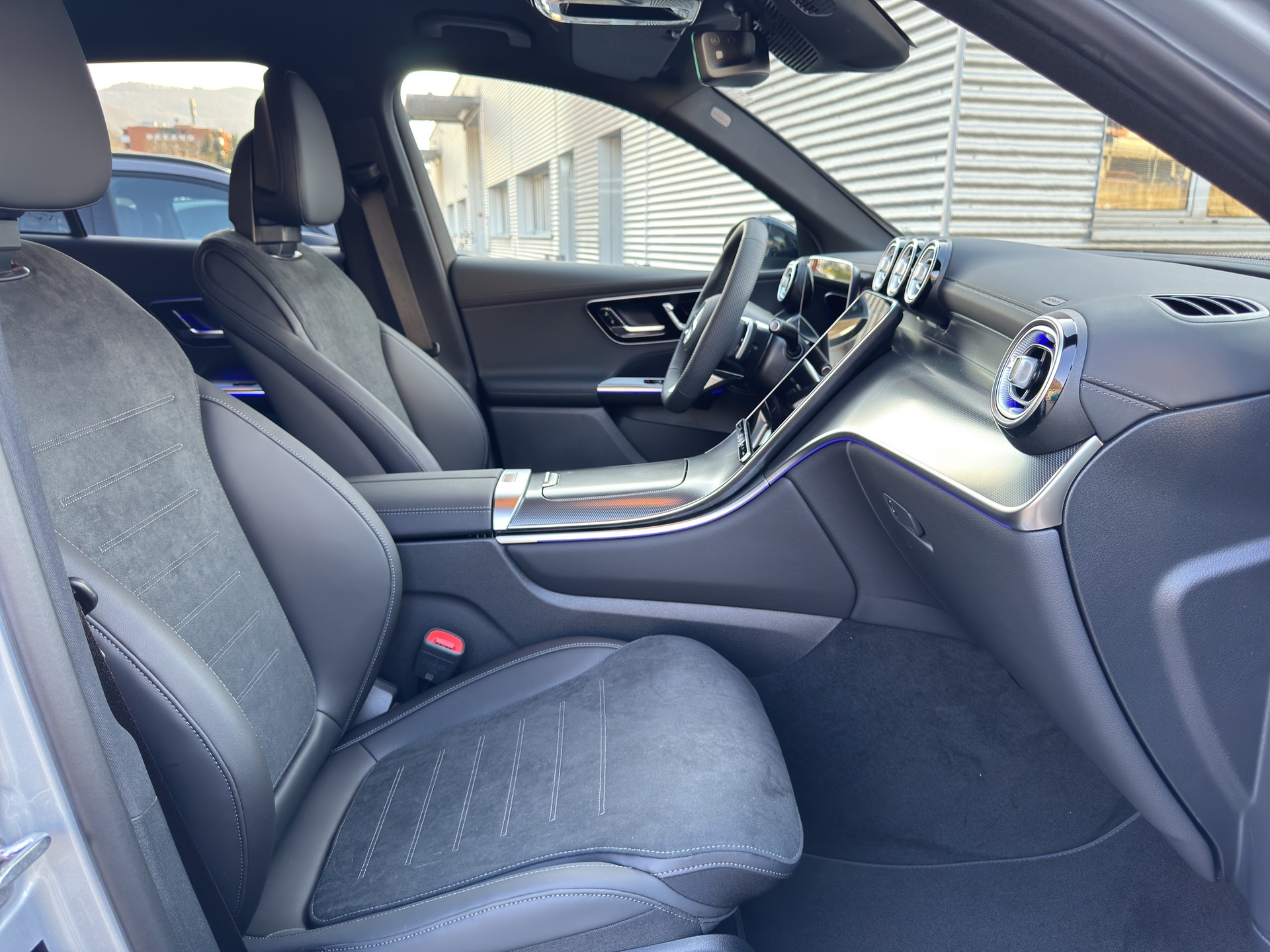 MERCEDES-BENZ GLC 220 d 4Matic 9G-Tronic-image-11