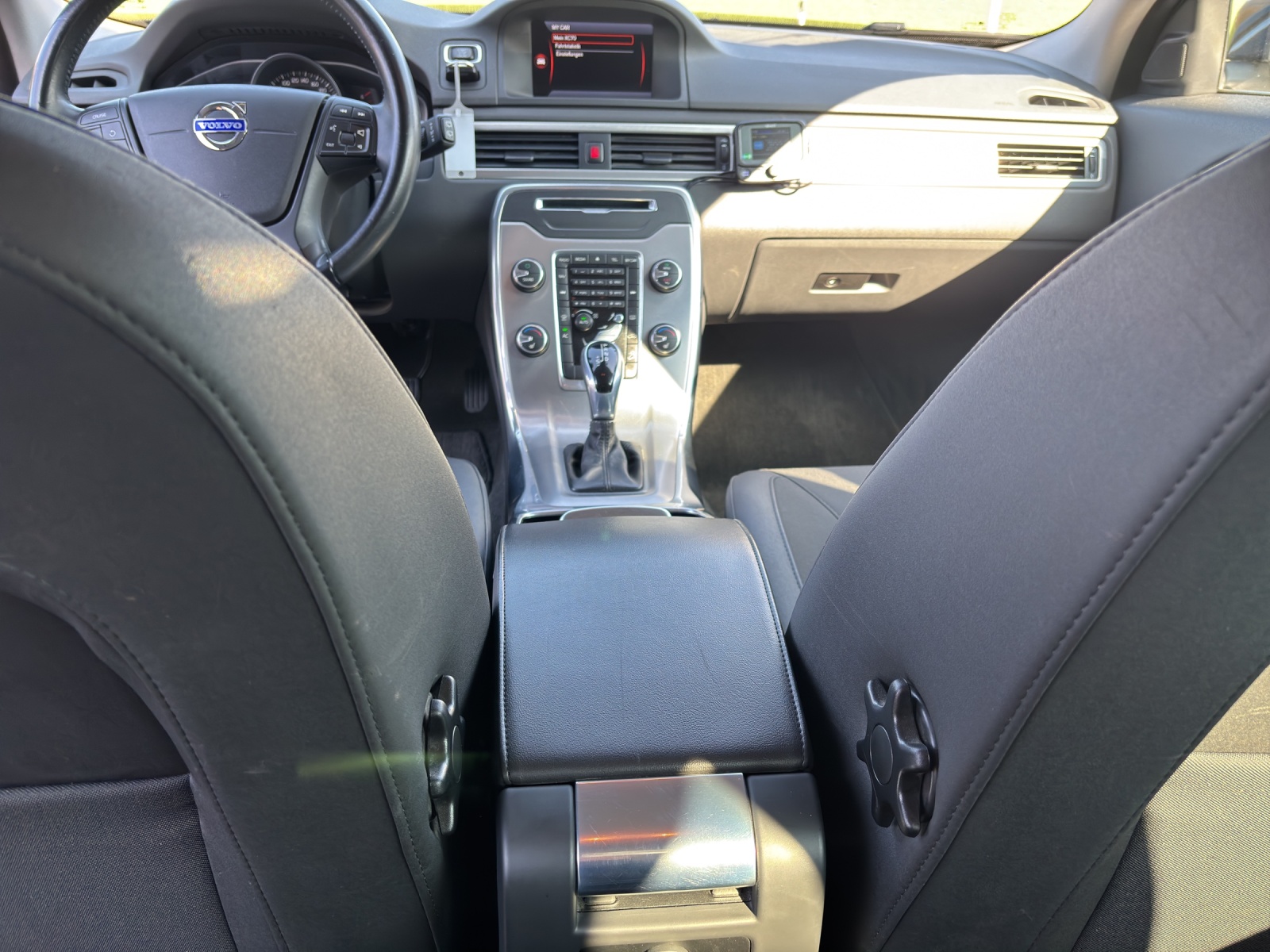 VOLVO XC70 2.4 D4 Family Ed. AWD-image-9