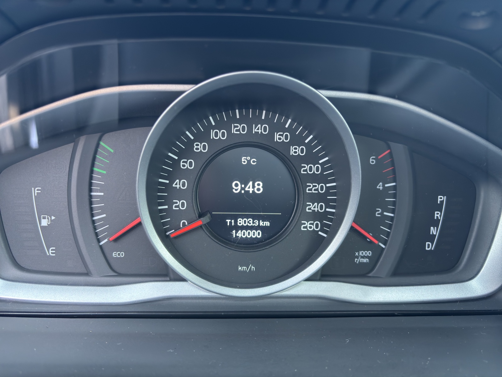 VOLVO XC70 2.4 D4 Family Ed. AWD-showroom-element-3