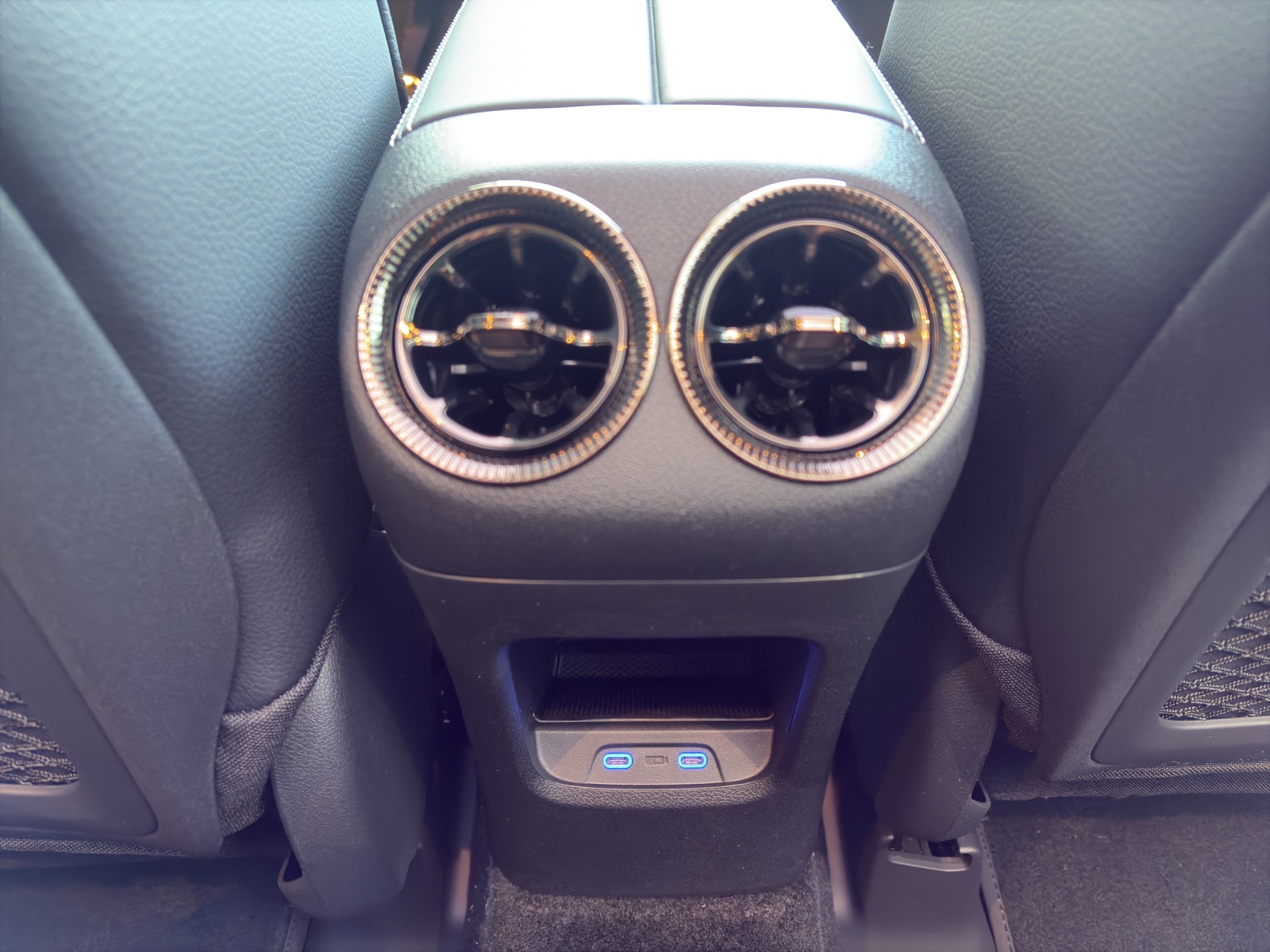 MERCEDES-BENZ MERCEDES-BENZ GLB 350 4matic-image-16