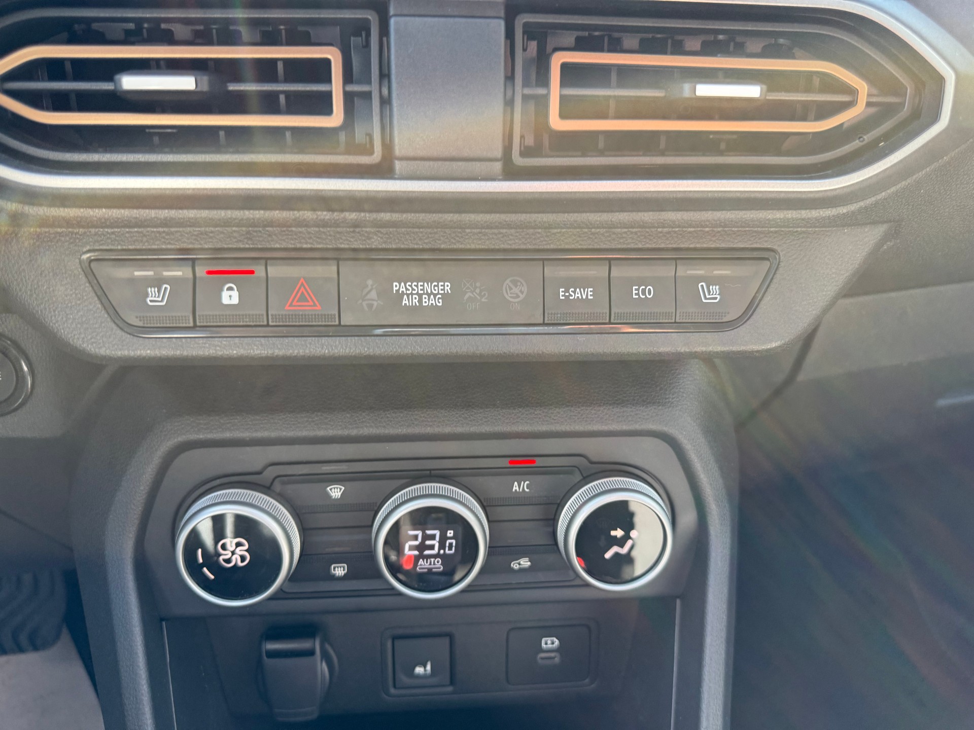 DACIA Jogger HEV 140 Extreme-image-12