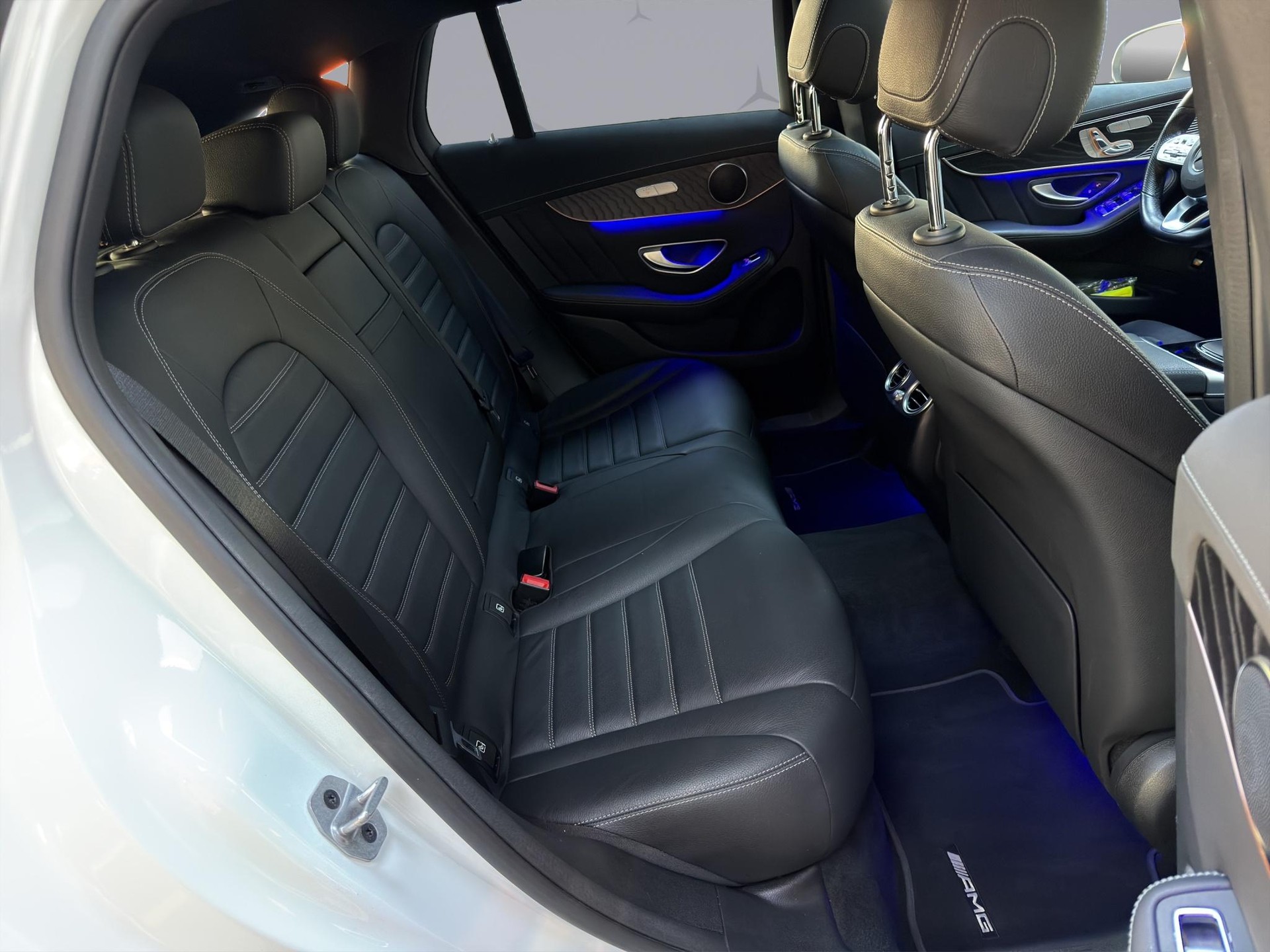MERCEDES-BENZ EQC 400 4matic-image-16