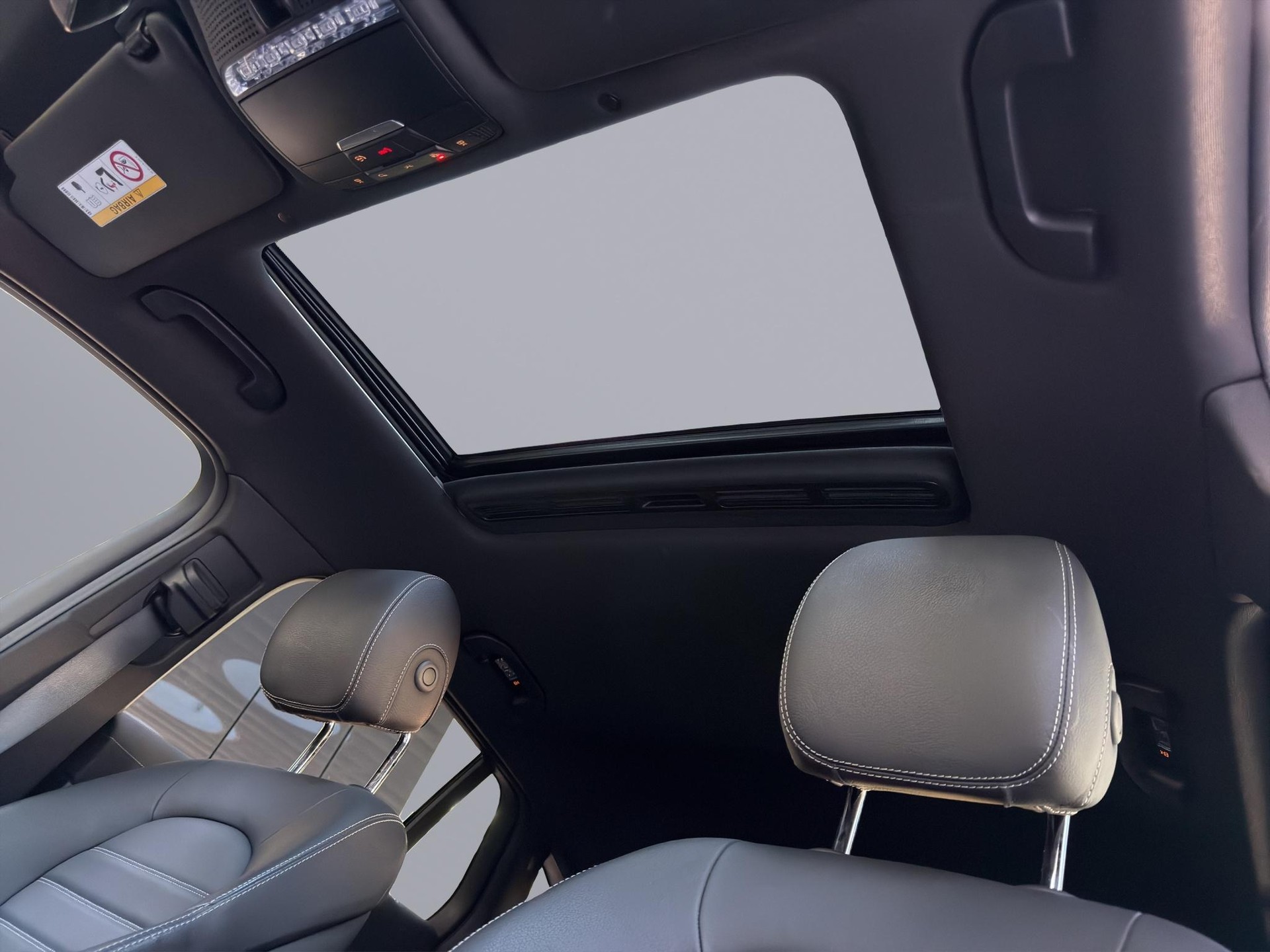 MERCEDES-BENZ EQC 400 4matic-image-10