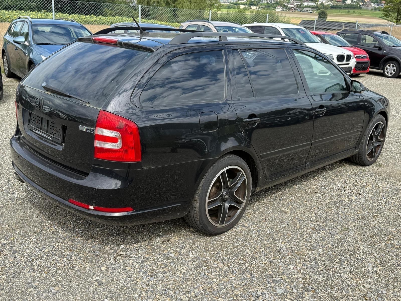 SKODA Octavia 2.0 TFSI RS-image-10