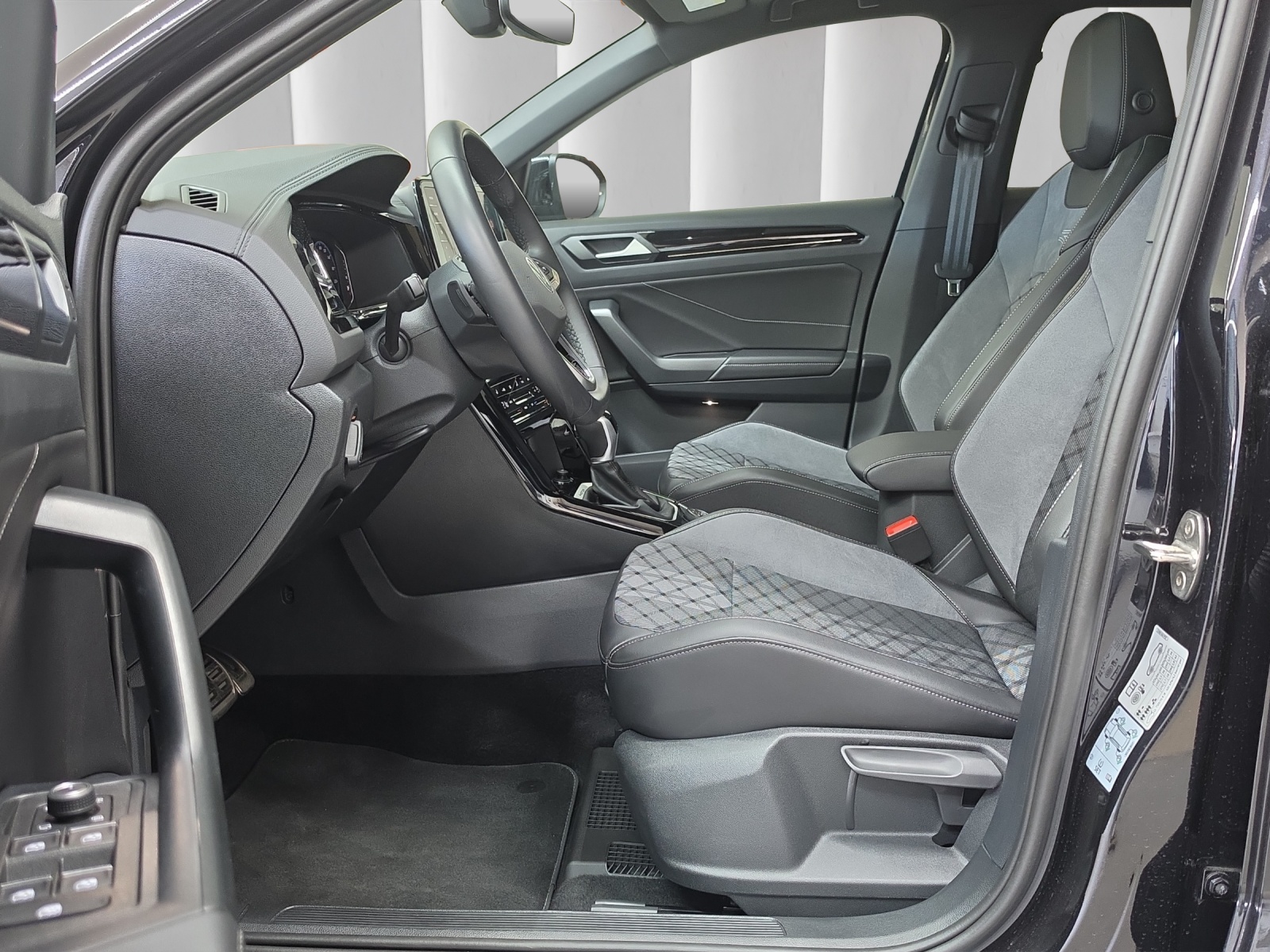 VW T-Roc 2.0 TSI R-Line DSG 4motion-image-10
