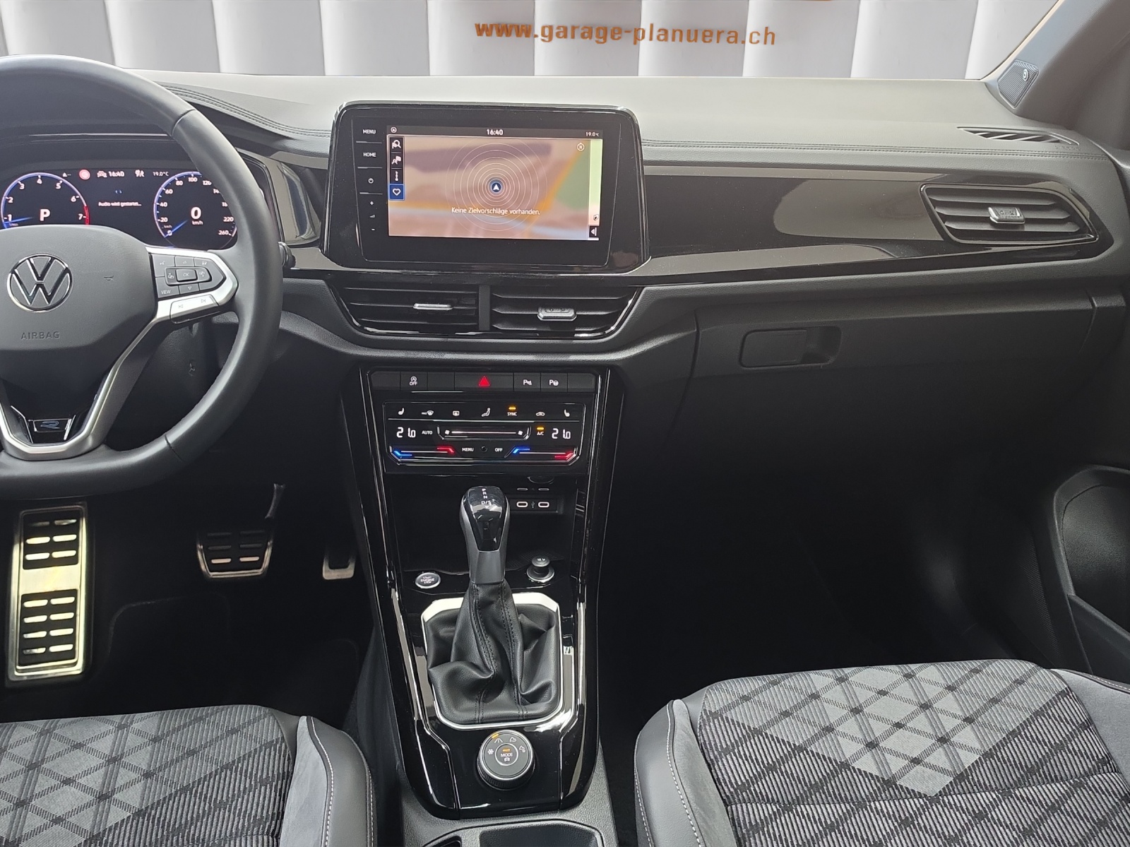 VW T-Roc 2.0 TSI R-Line DSG 4motion-image-9