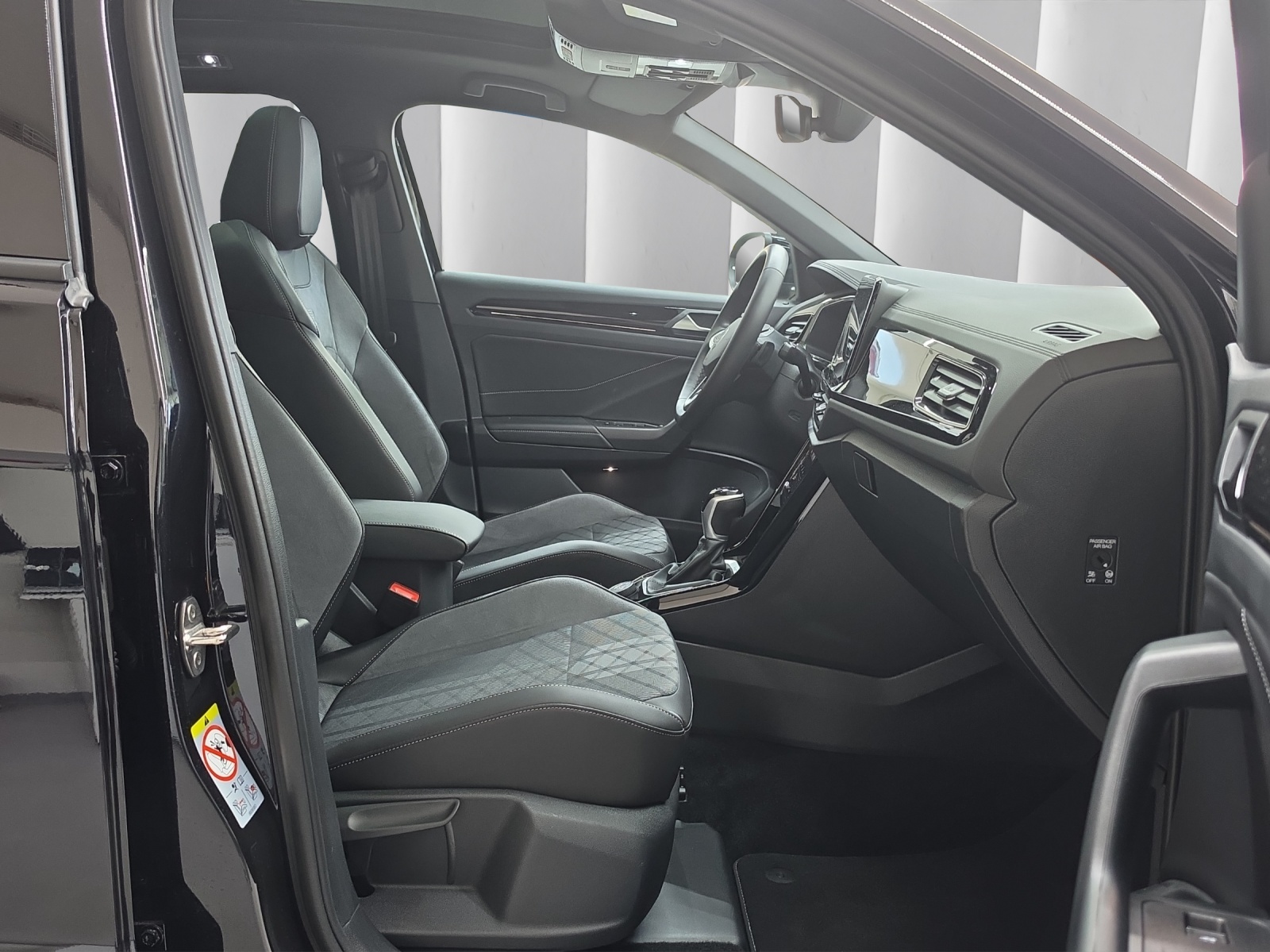 VW T-Roc 2.0 TSI R-Line DSG 4motion-image-11