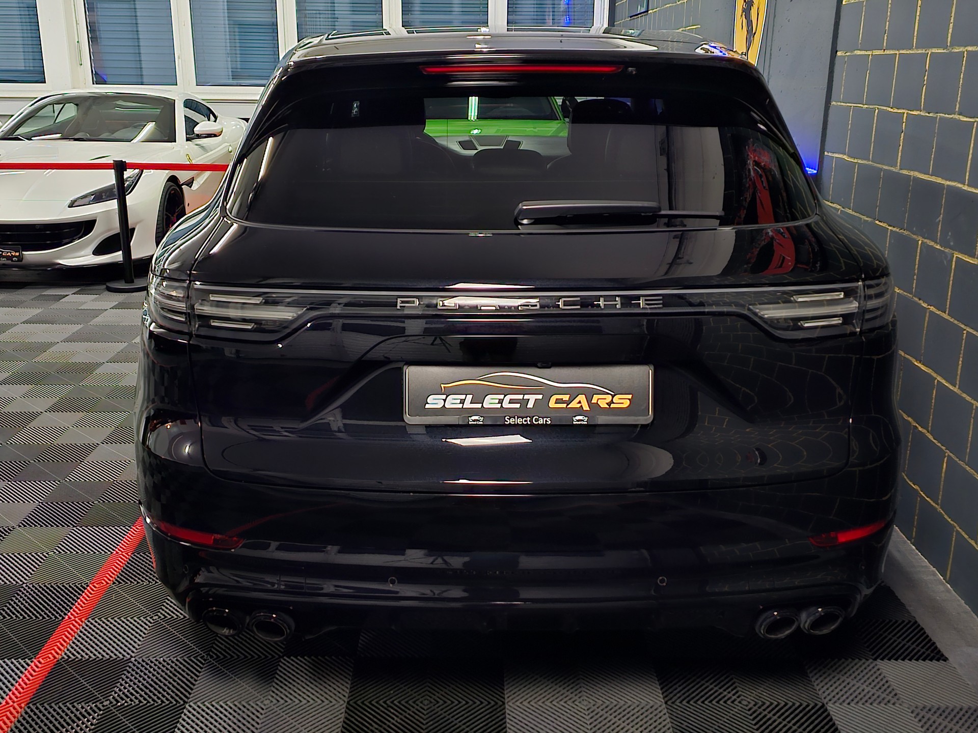 PORSCHE Cayenne S Turbo Look-image-7