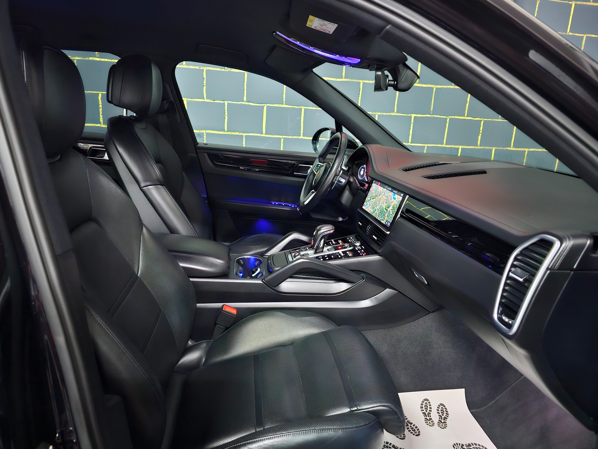 PORSCHE Cayenne S Turbo Look-image-9