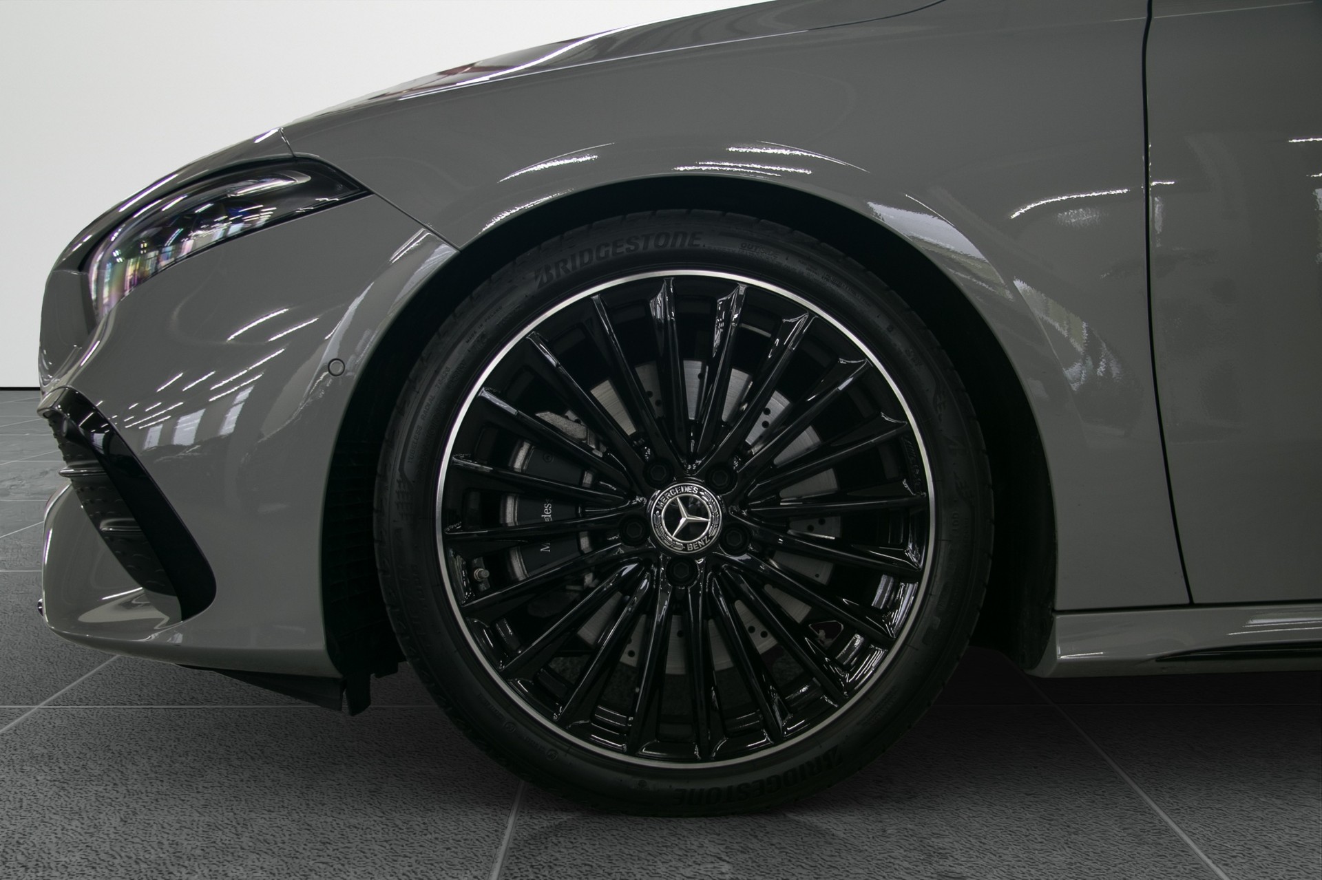 MERCEDES-BENZ A 250 4Matic AMG-Line 8G-DCT-image-18