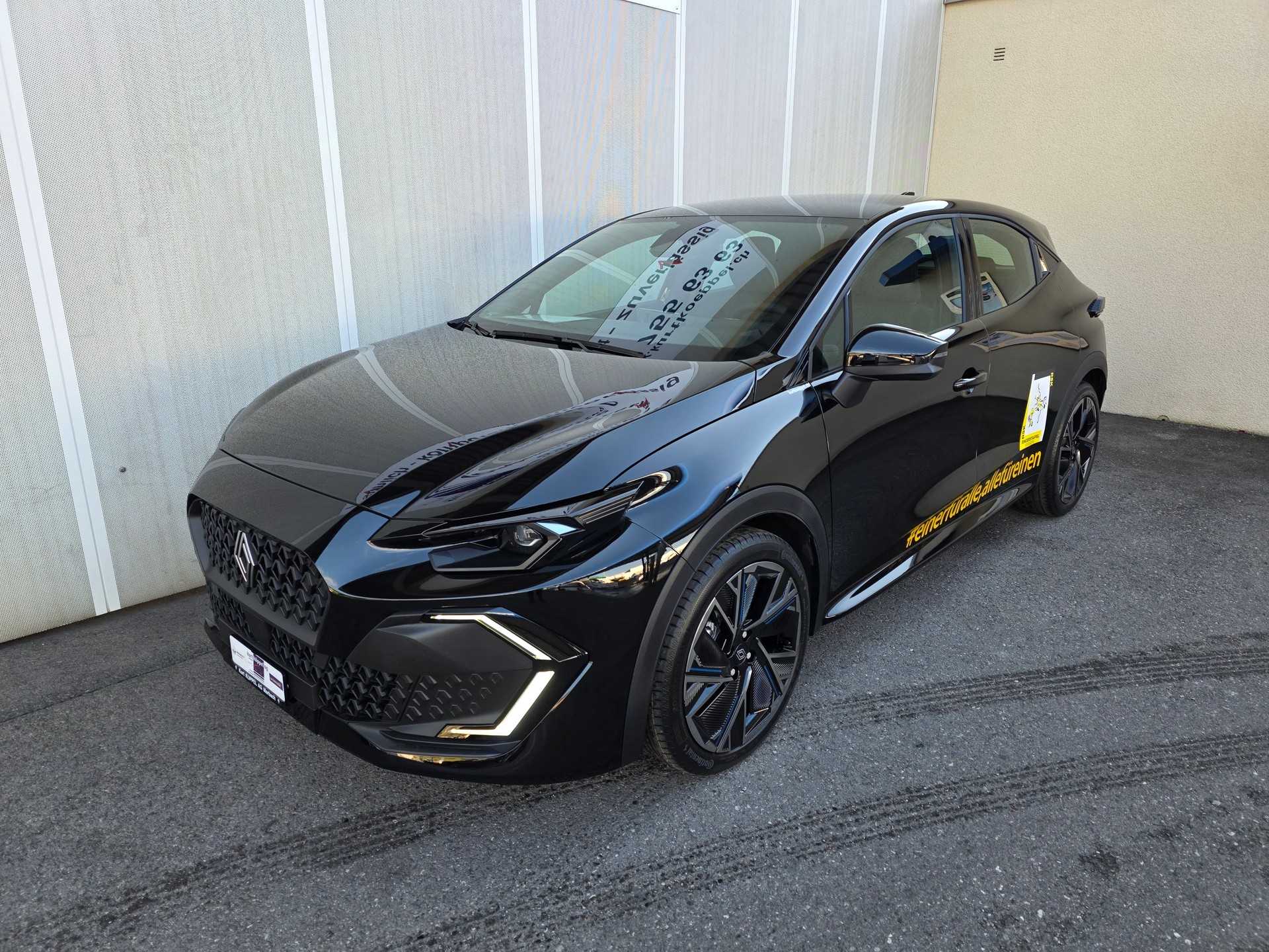 RENAULT Clio 1.0 Evolution-showroom-element-1