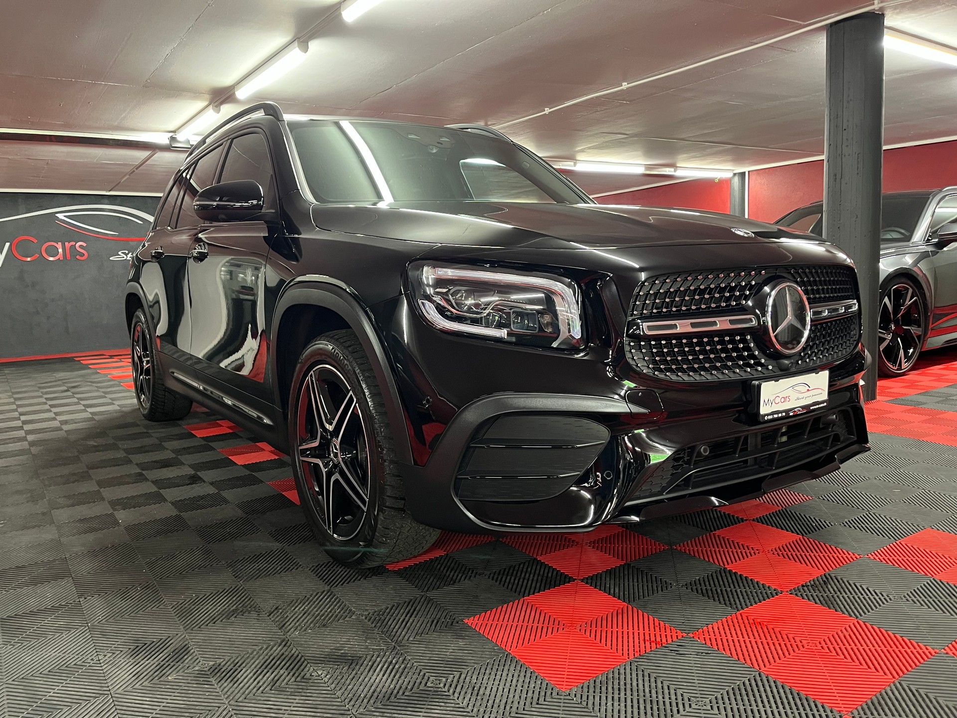 MERCEDES-BENZ GLB 250 4Matic AMG Line 8G-Tronic