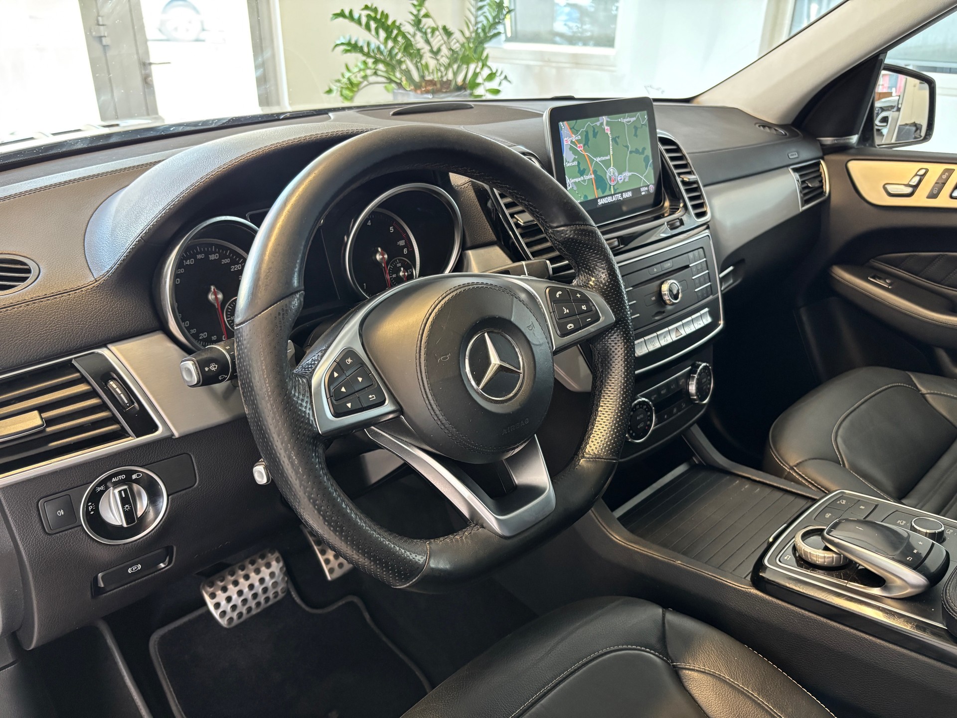 MERCEDES-BENZ GLS 350 d AMG-LINE 4Matic 9G-TRONIC-image-5
