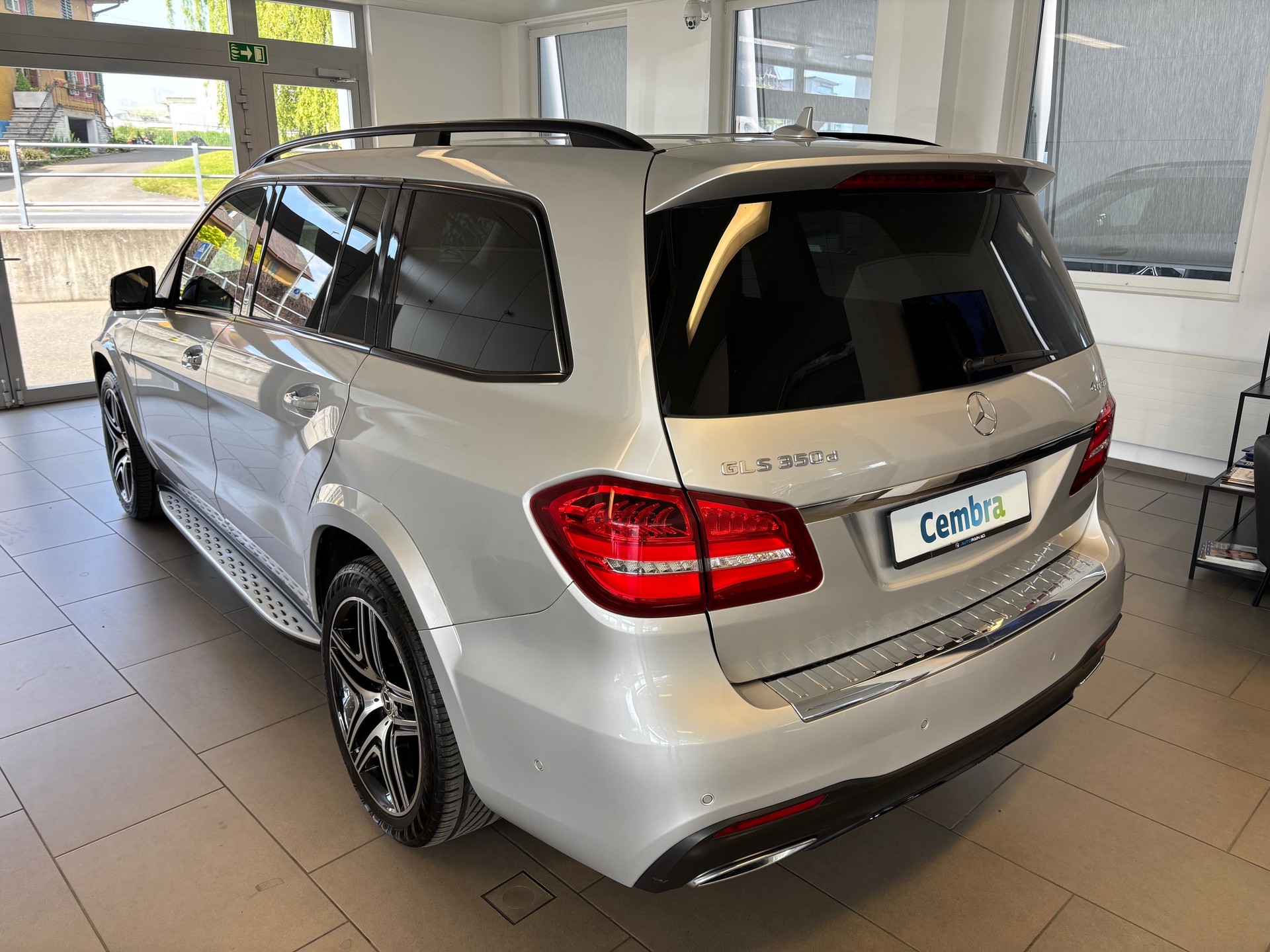 MERCEDES-BENZ GLS 350 d AMG-LINE 4Matic 9G-TRONIC-showroom-element-3