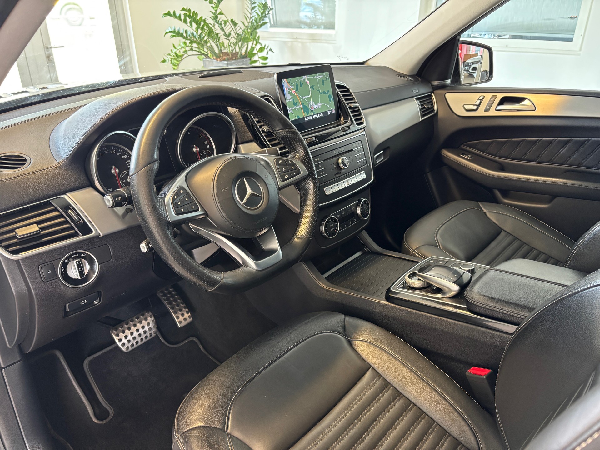 MERCEDES-BENZ GLS 350 d AMG-LINE 4Matic 9G-TRONIC-image-4