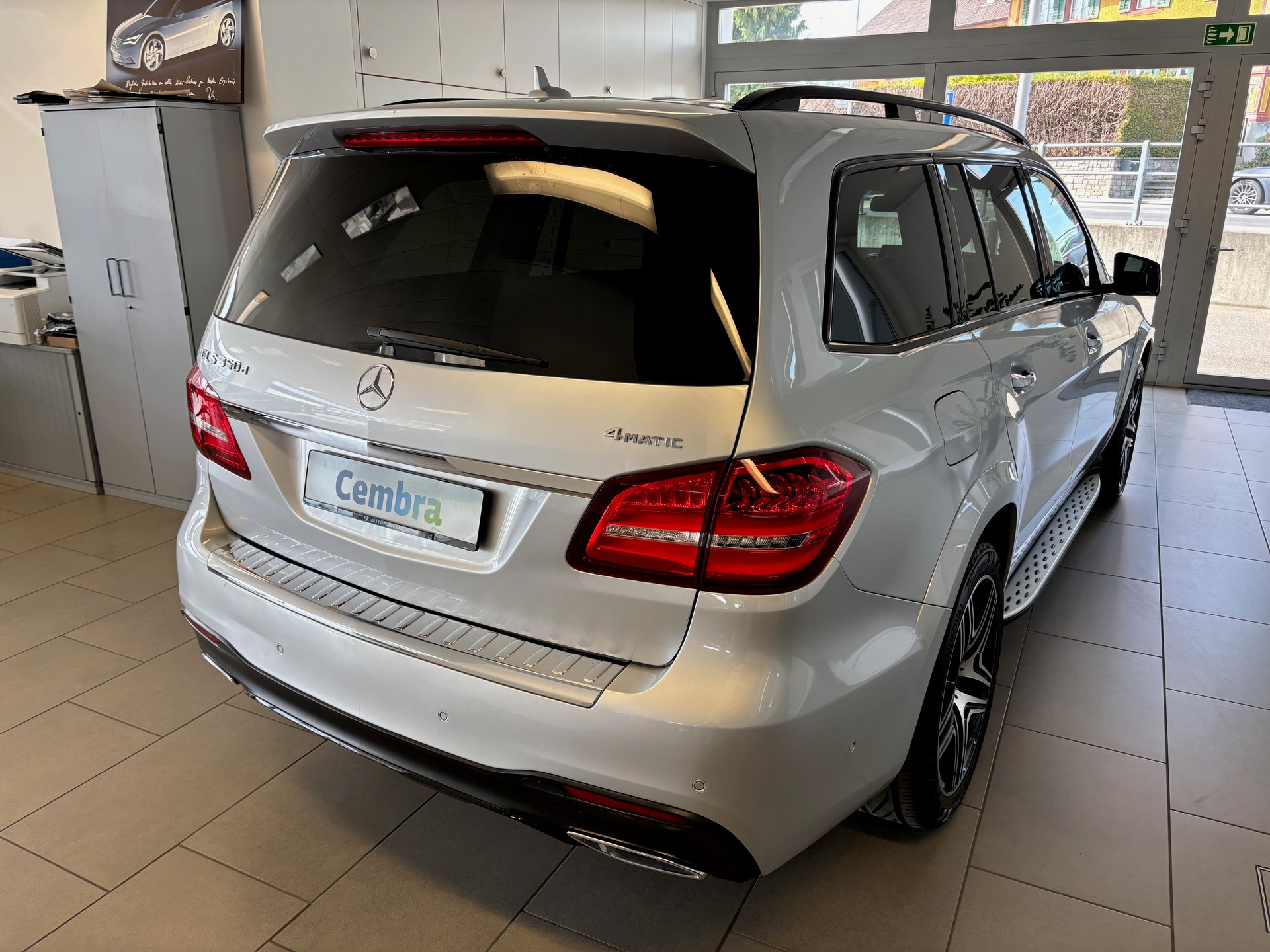 MERCEDES-BENZ GLS 350 d AMG-LINE 4Matic 9G-TRONIC-showroom-element-2