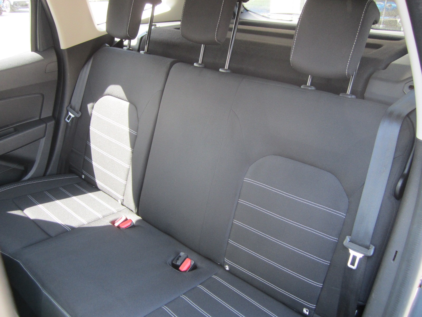 DACIA Duster 1.2 TCe Prestige 4WD-image-6
