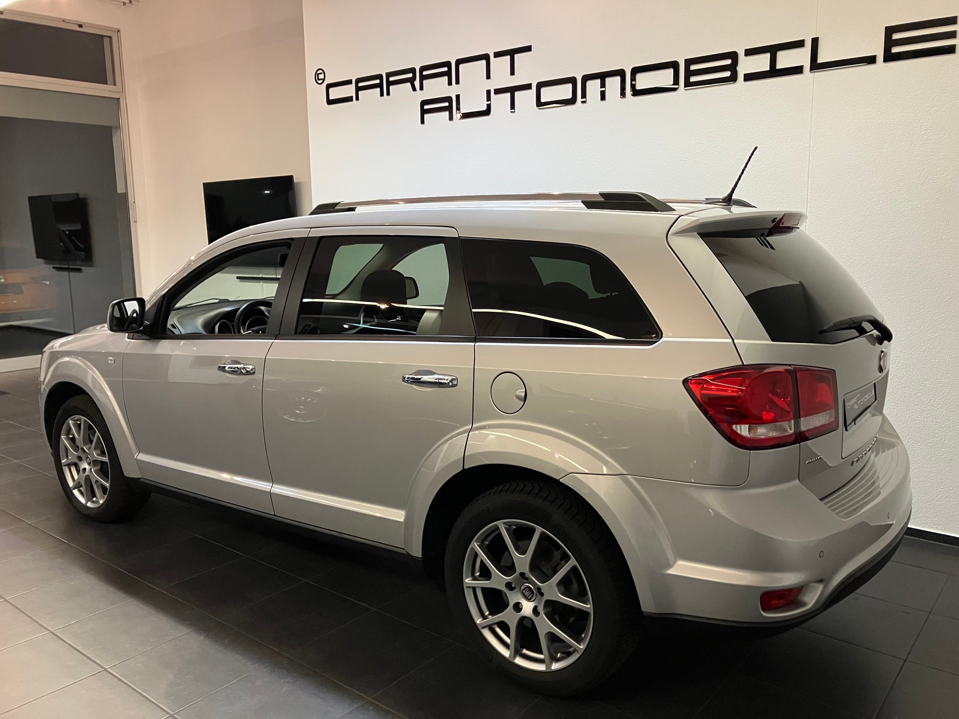 FIAT Freemont 2.0 MJ Lounge AWD Automat-image-6