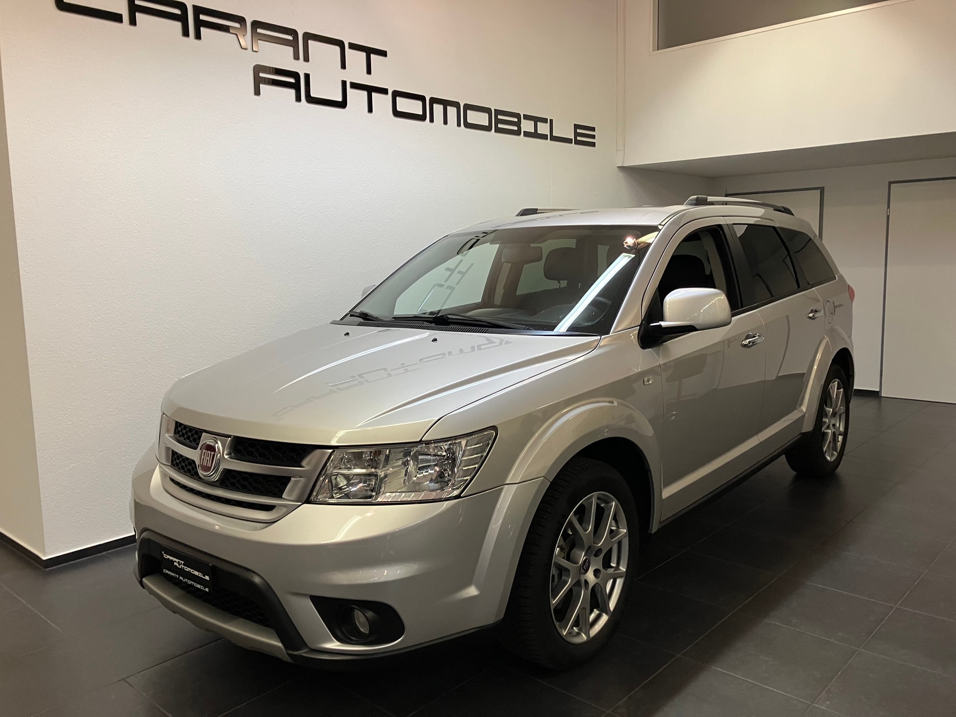FIAT Freemont 2.0 MJ Lounge AWD Automat-image-2