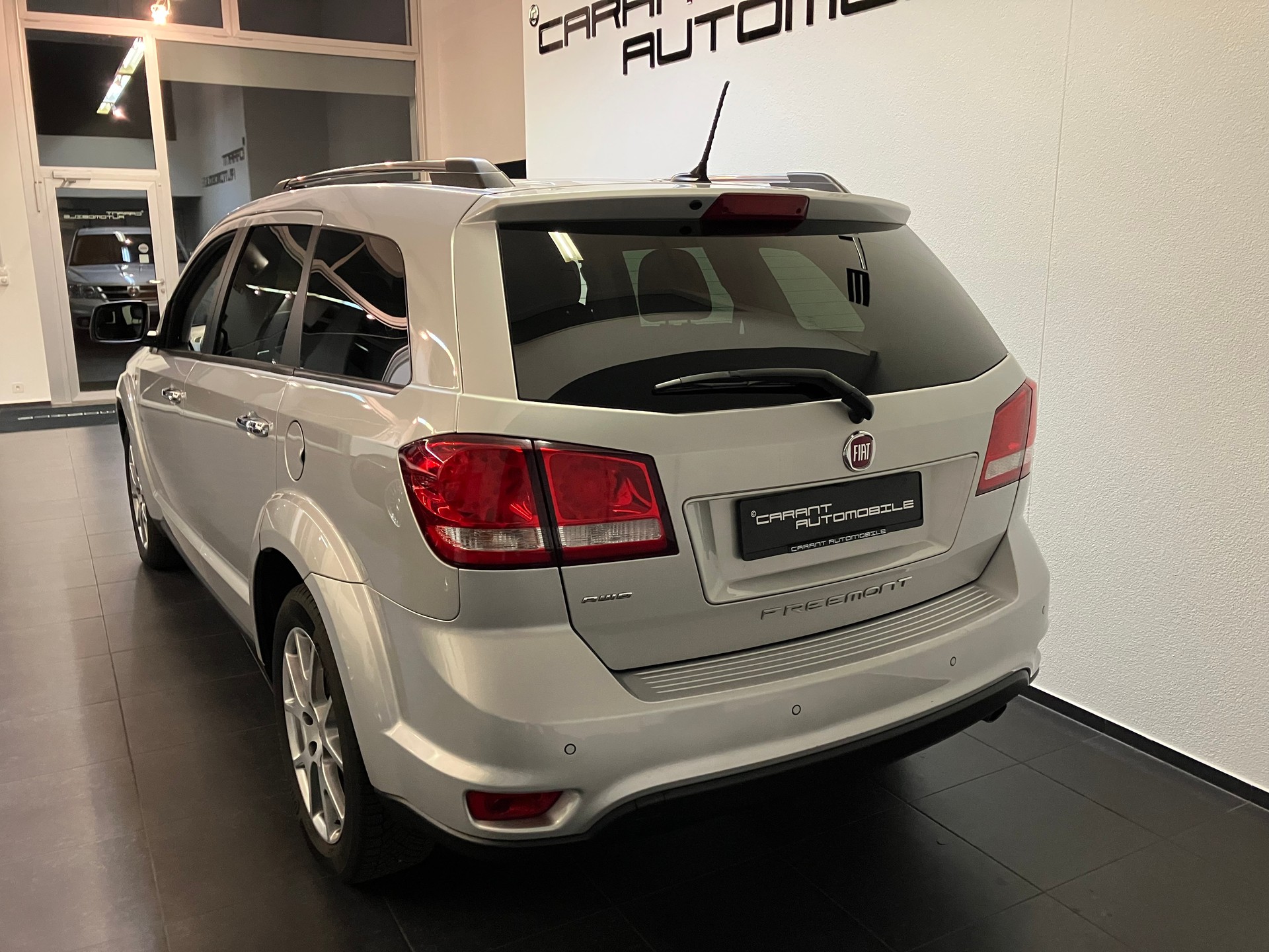 FIAT Freemont 2.0 MJ Lounge AWD Automat-image-8