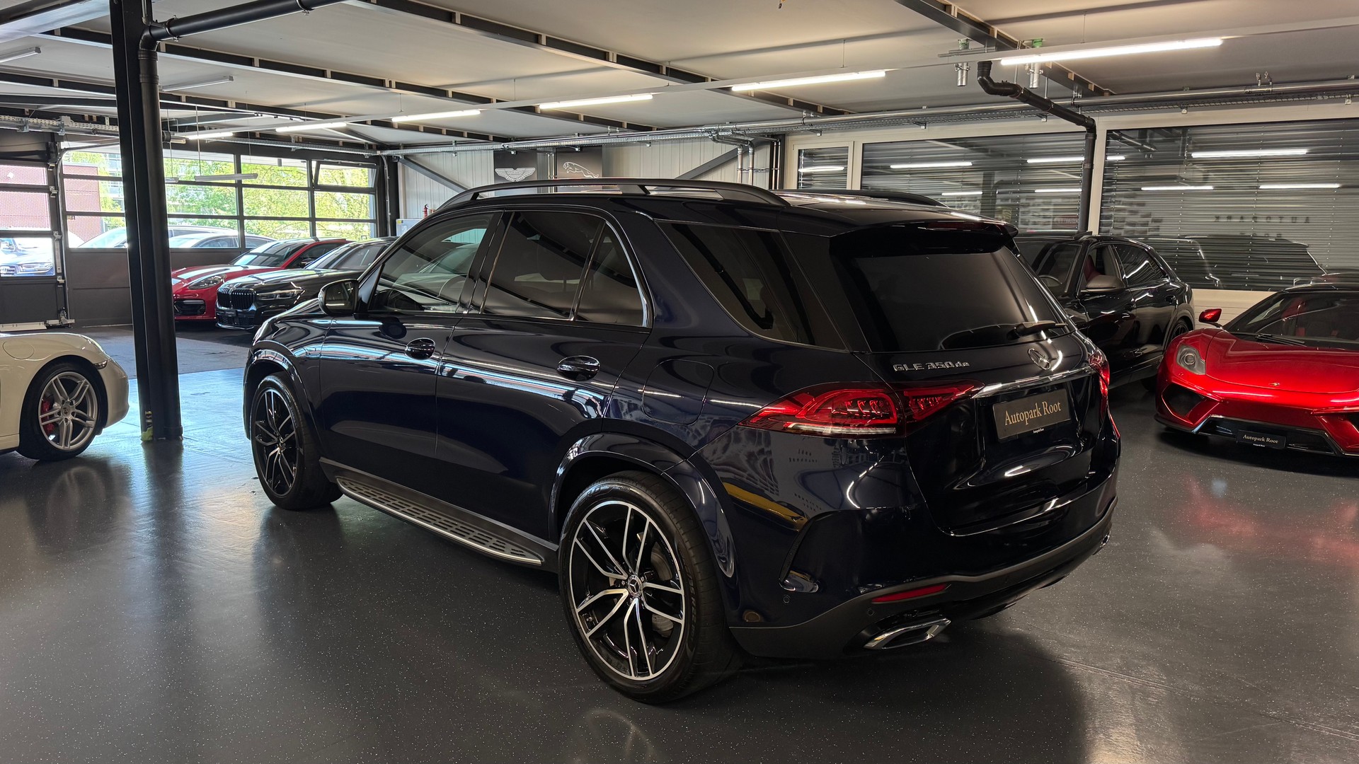 MERCEDES-BENZ GLE 350 de 4Matic AMG Line 9G-Tronic-image-7