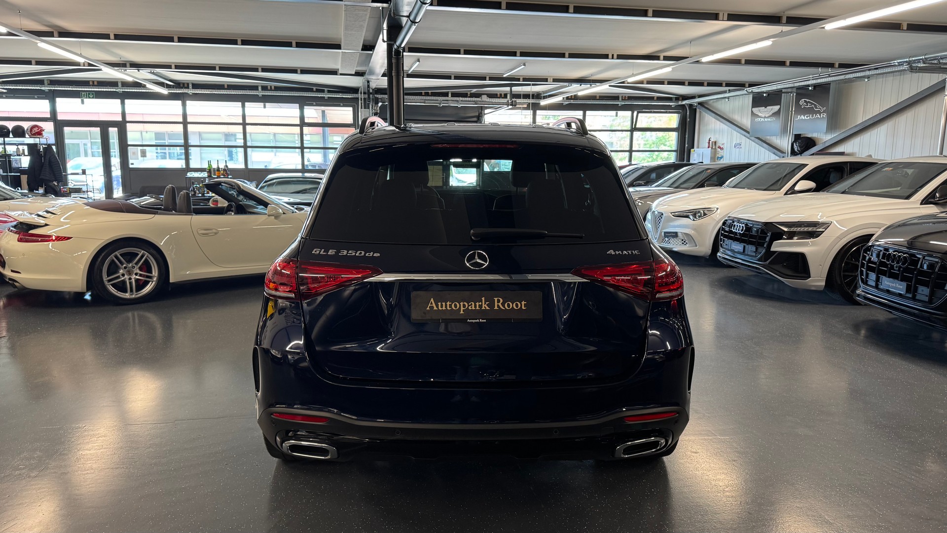 MERCEDES-BENZ GLE 350 de 4Matic AMG Line 9G-Tronic-image-6