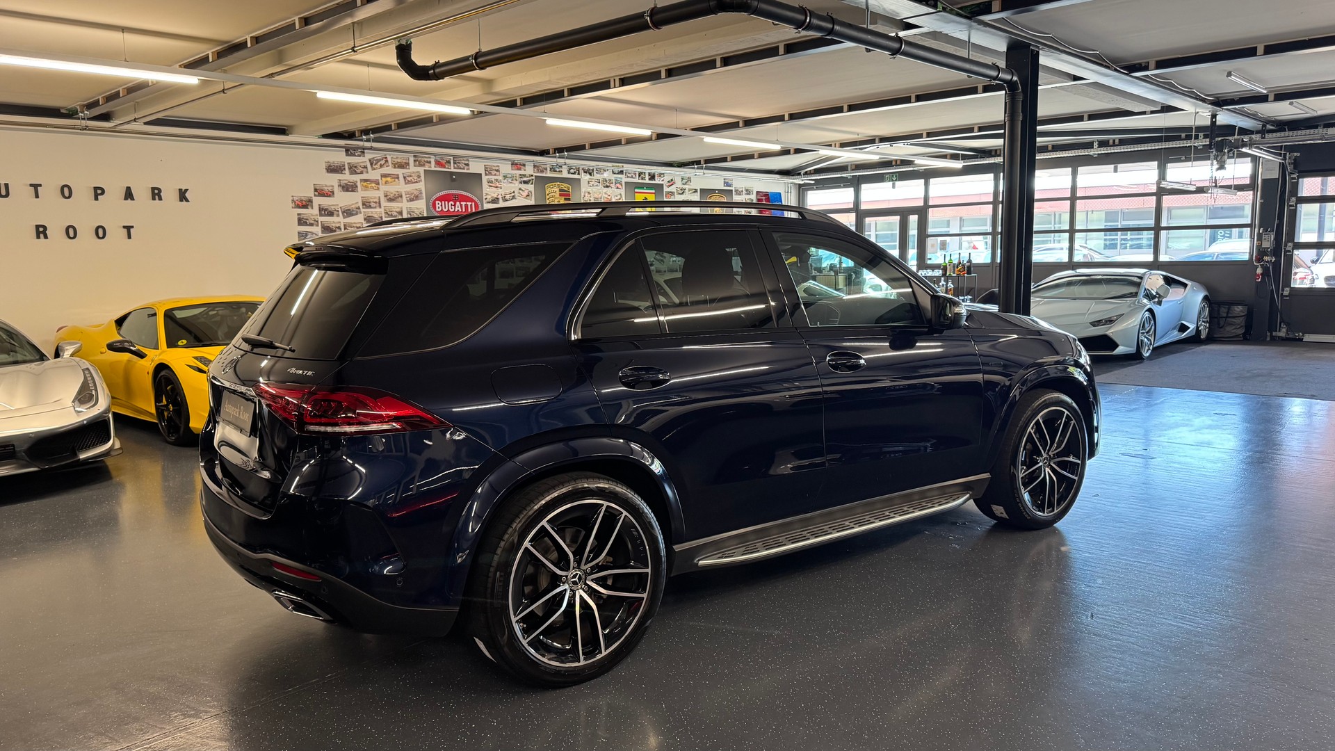 MERCEDES-BENZ GLE 350 de 4Matic AMG Line 9G-Tronic-image-4