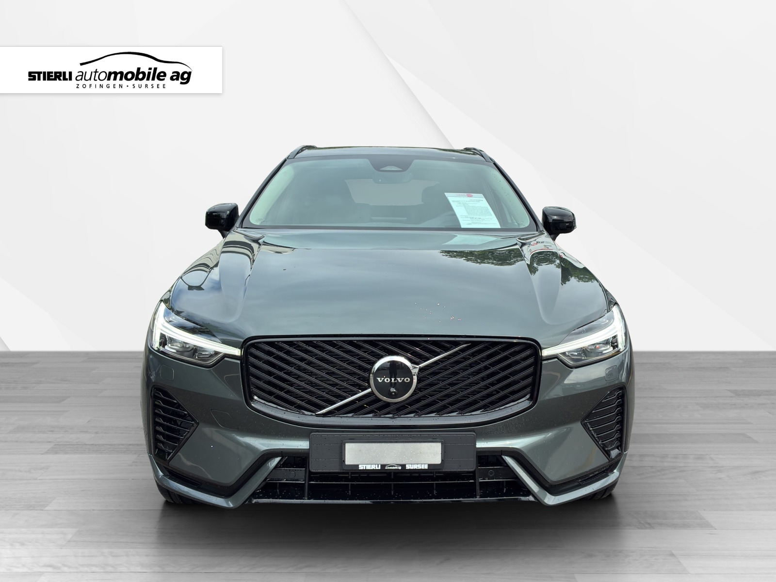 VOLVO XC60 2.0 T6 TE Ultra Dark eAWD-showroom-element-1