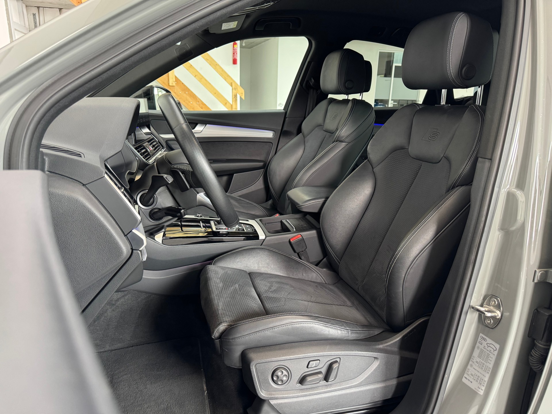 AUDI Q5 Sportback 45 TFSI S line quattro S-tronic-image-9