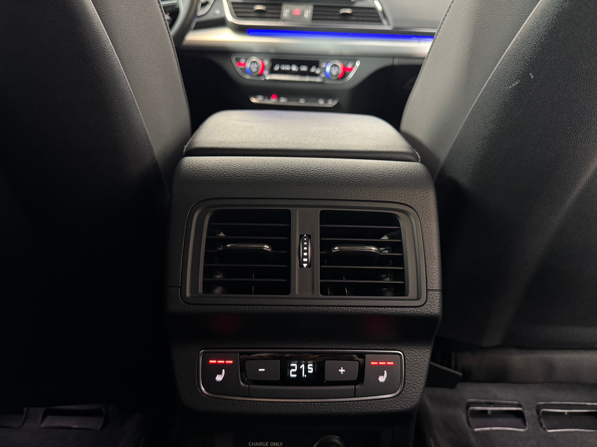 AUDI Q5 Sportback 45 TFSI S line quattro S-tronic-image-27