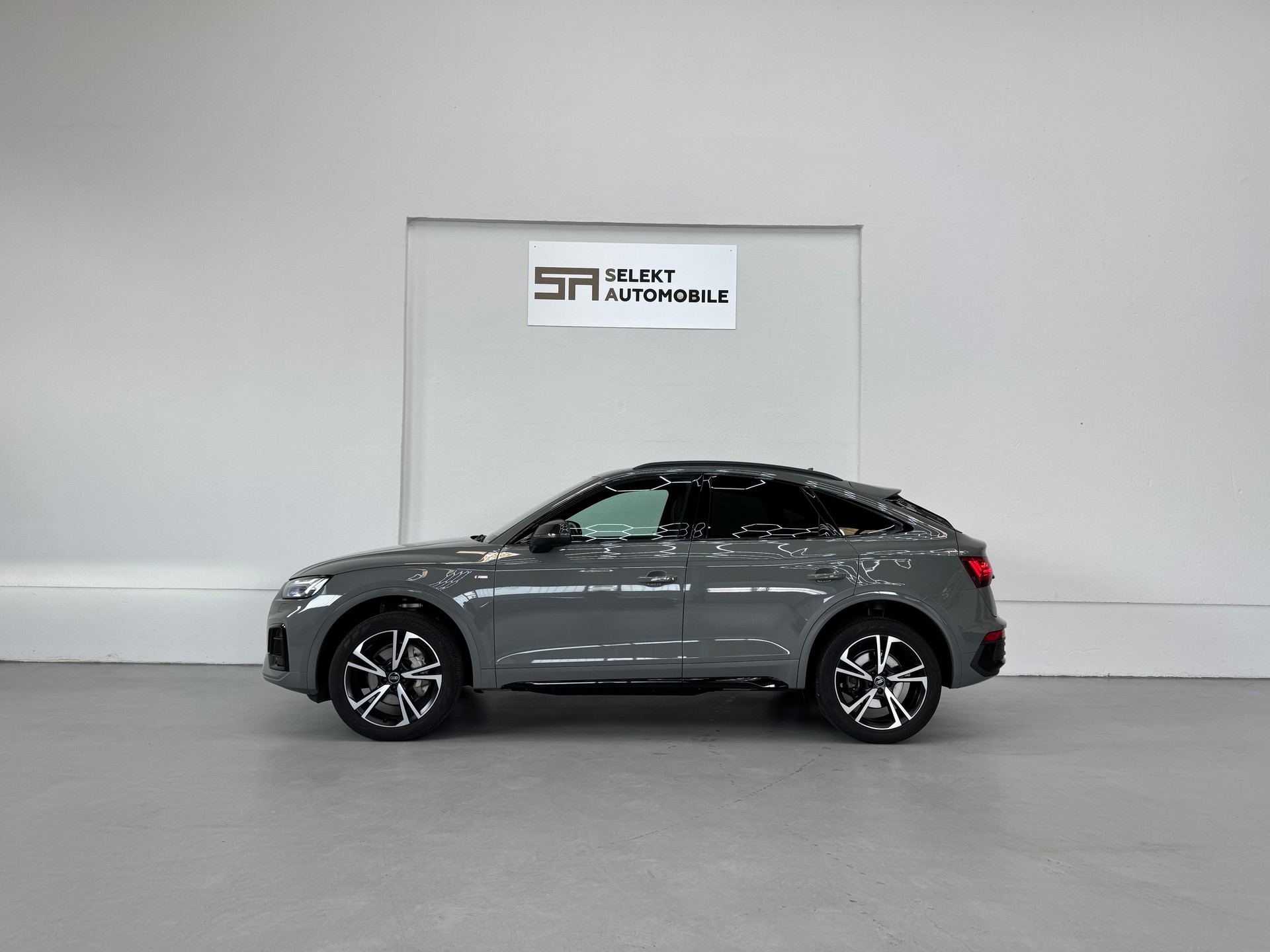 AUDI Q5 Sportback 45 TFSI S line quattro S-tronic-showroom-element-3