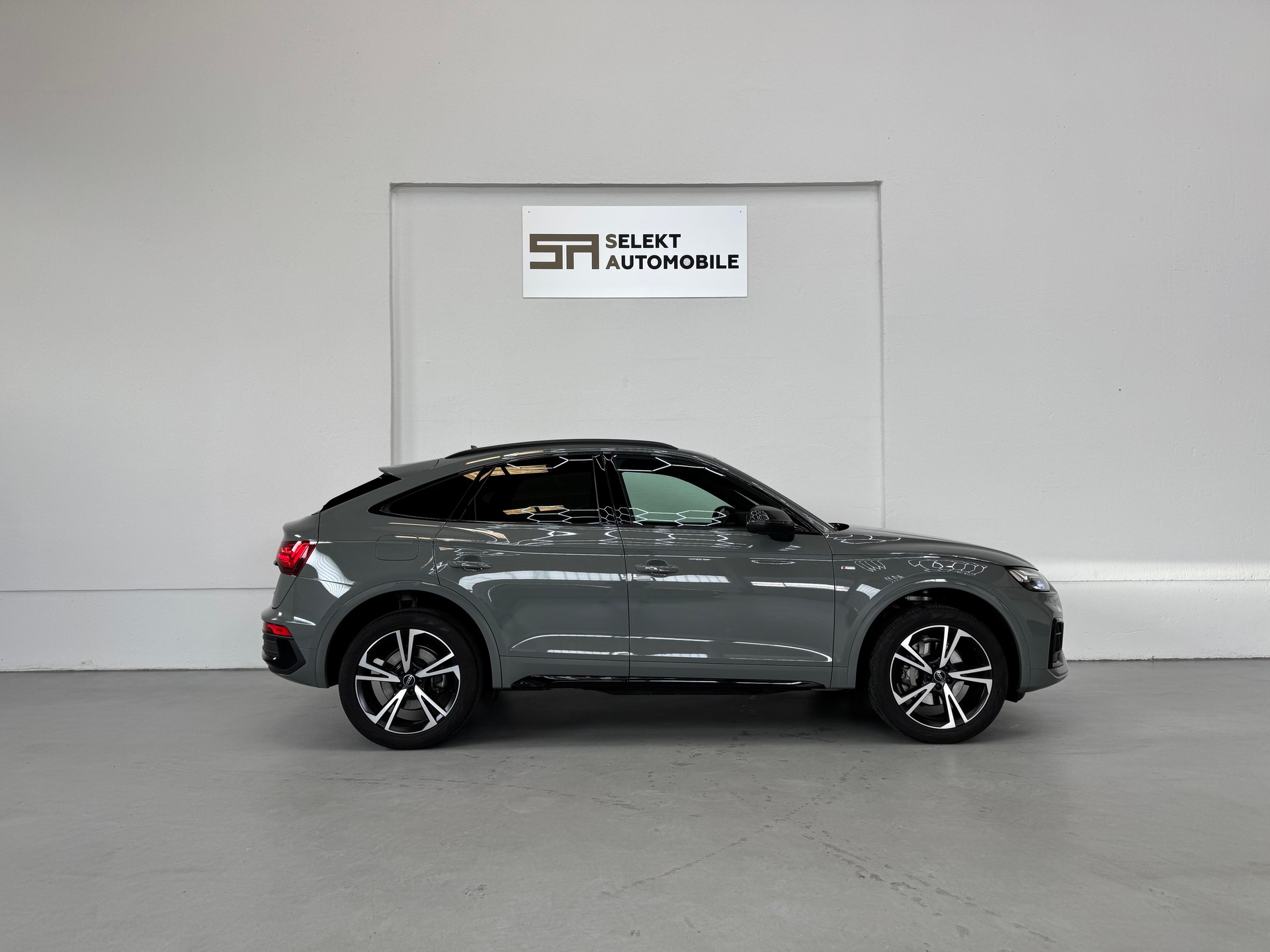 AUDI Q5 Sportback 45 TFSI S line quattro S-tronic-image-6