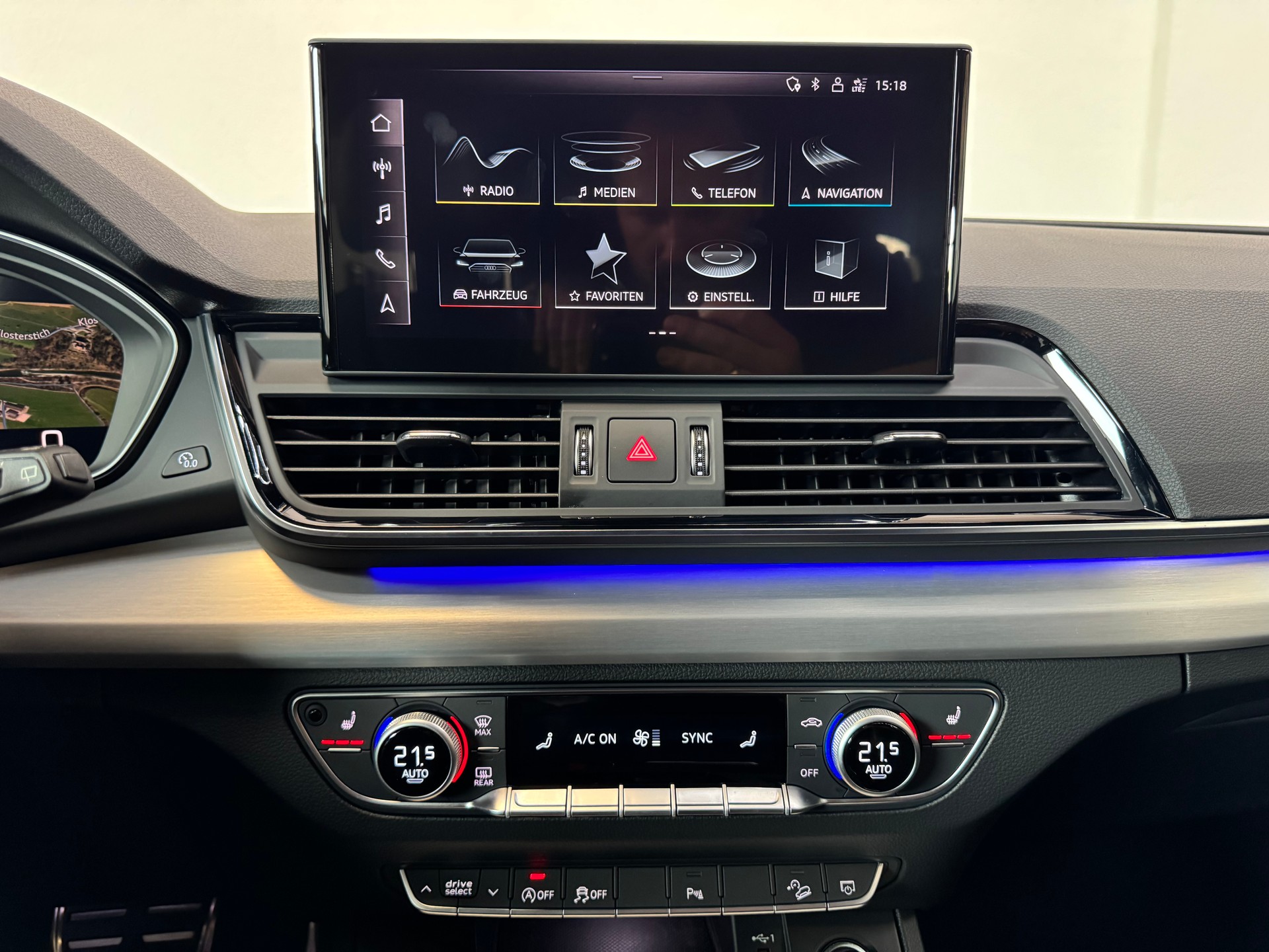 AUDI Q5 Sportback 45 TFSI S line quattro S-tronic-image-17