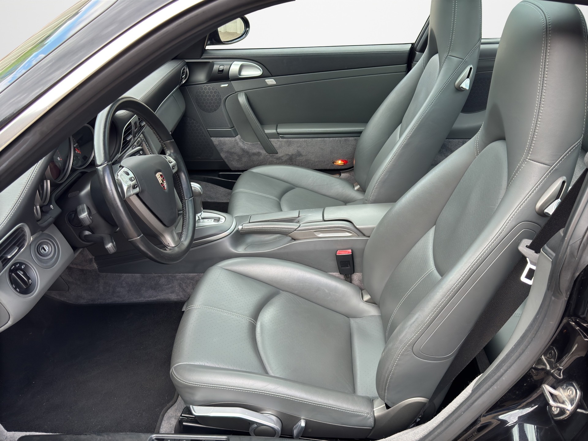 PORSCHE 911 Targa 3.8 Carrera 4S-image-10