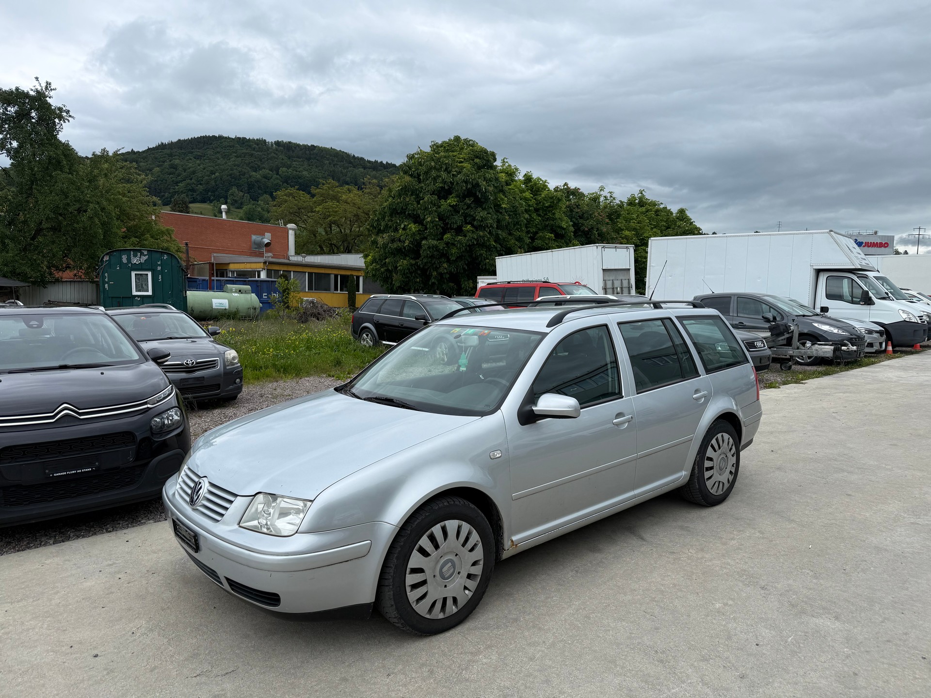 VW Bora Variant 2.0 Comfortline 4Motion-image-1