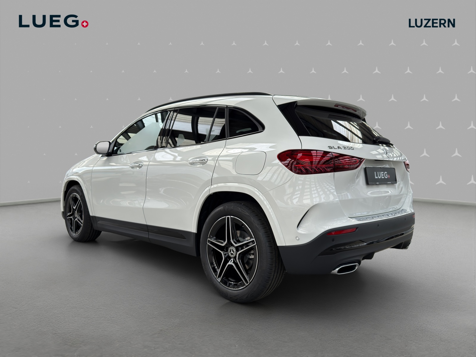 MERCEDES-BENZ GLA 200 Night Star 7G-DCT-image-2