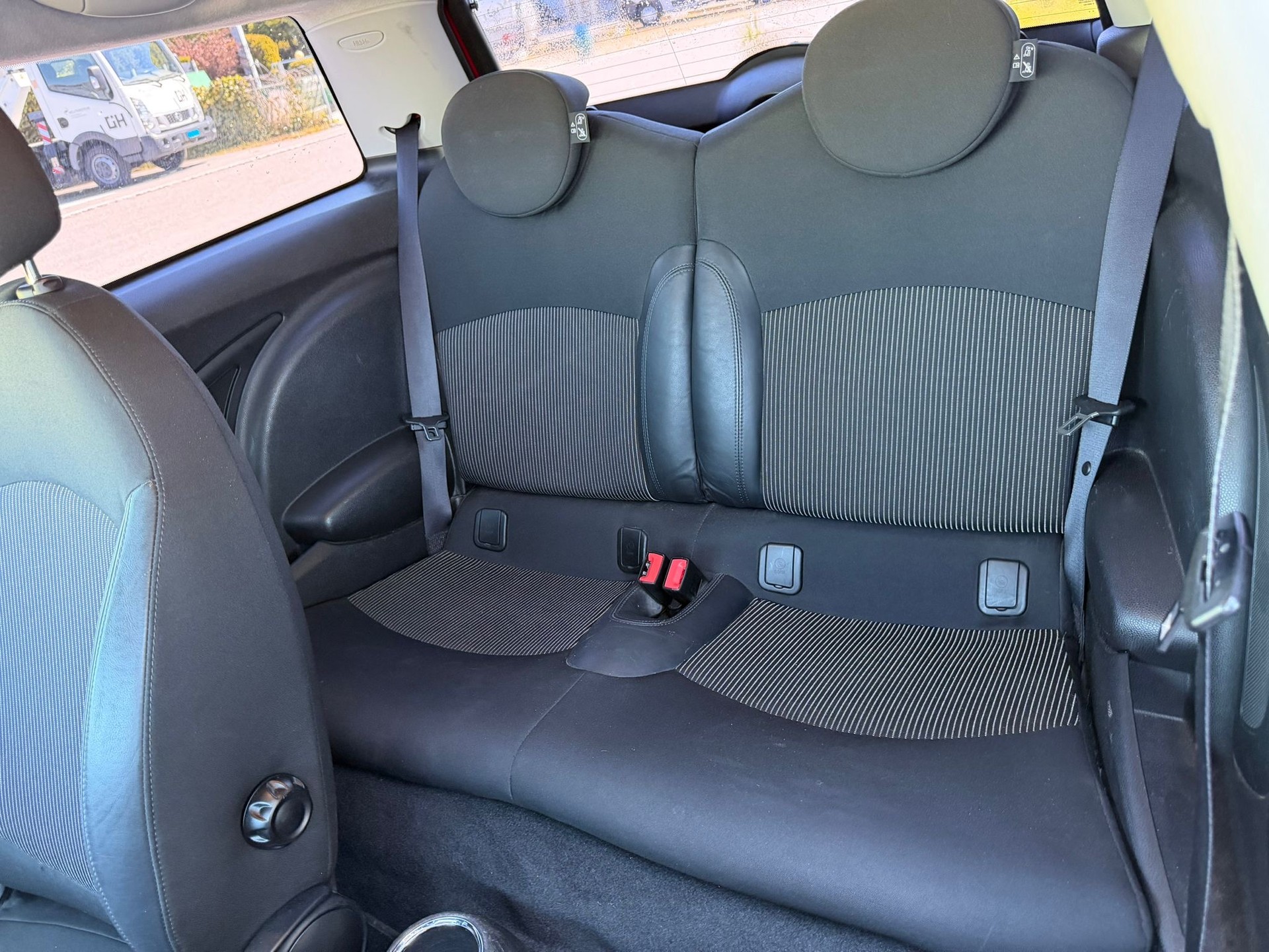 MINI Cooper S-image-12