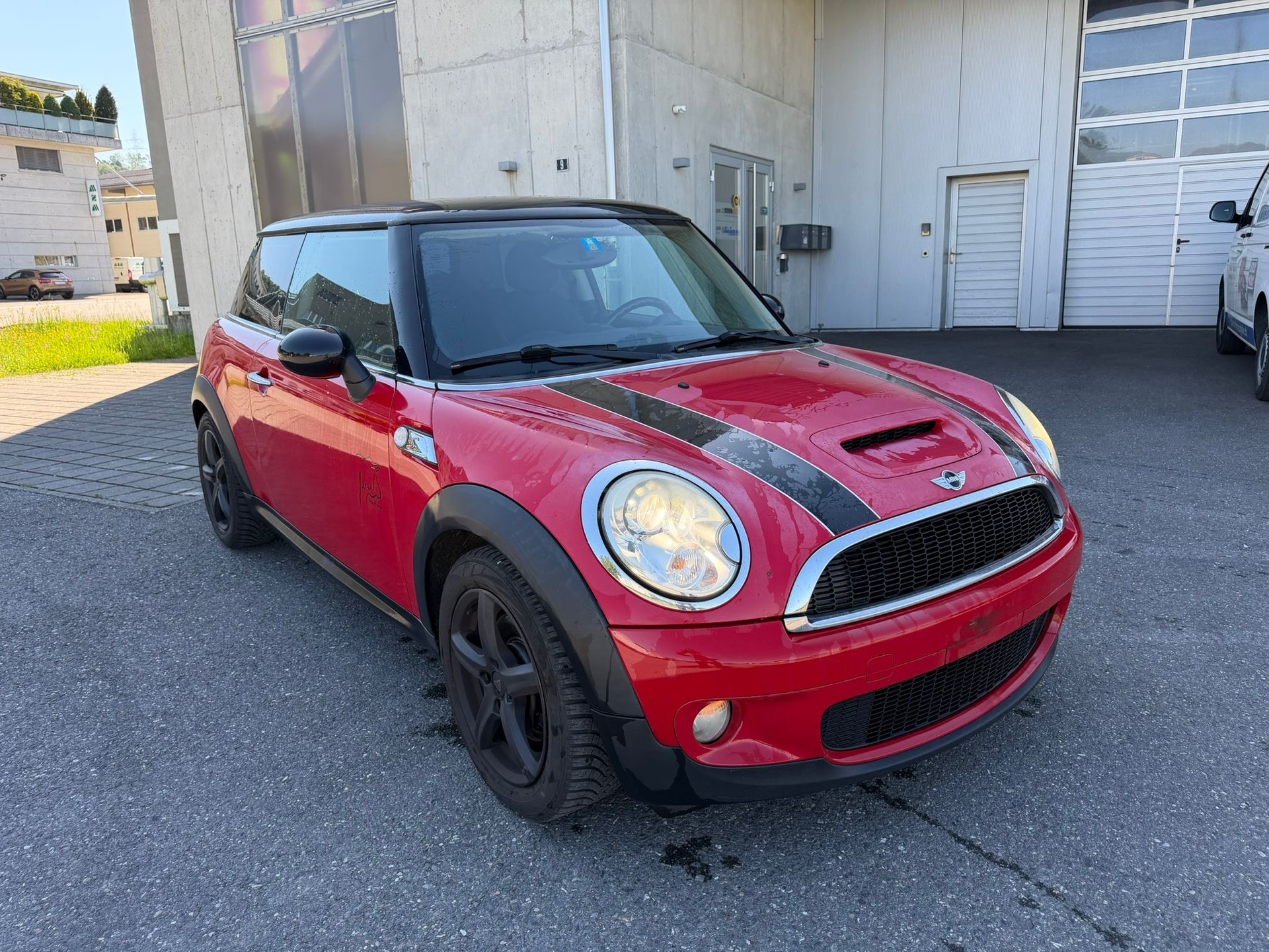 MINI Cooper S-showroom-element-2