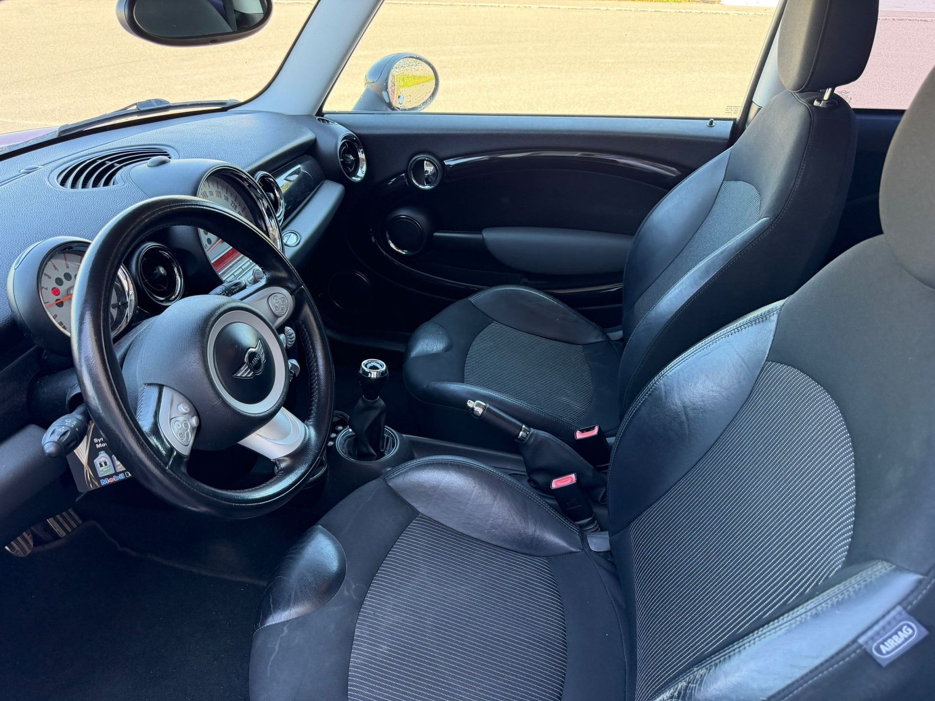 MINI Cooper S-image-14