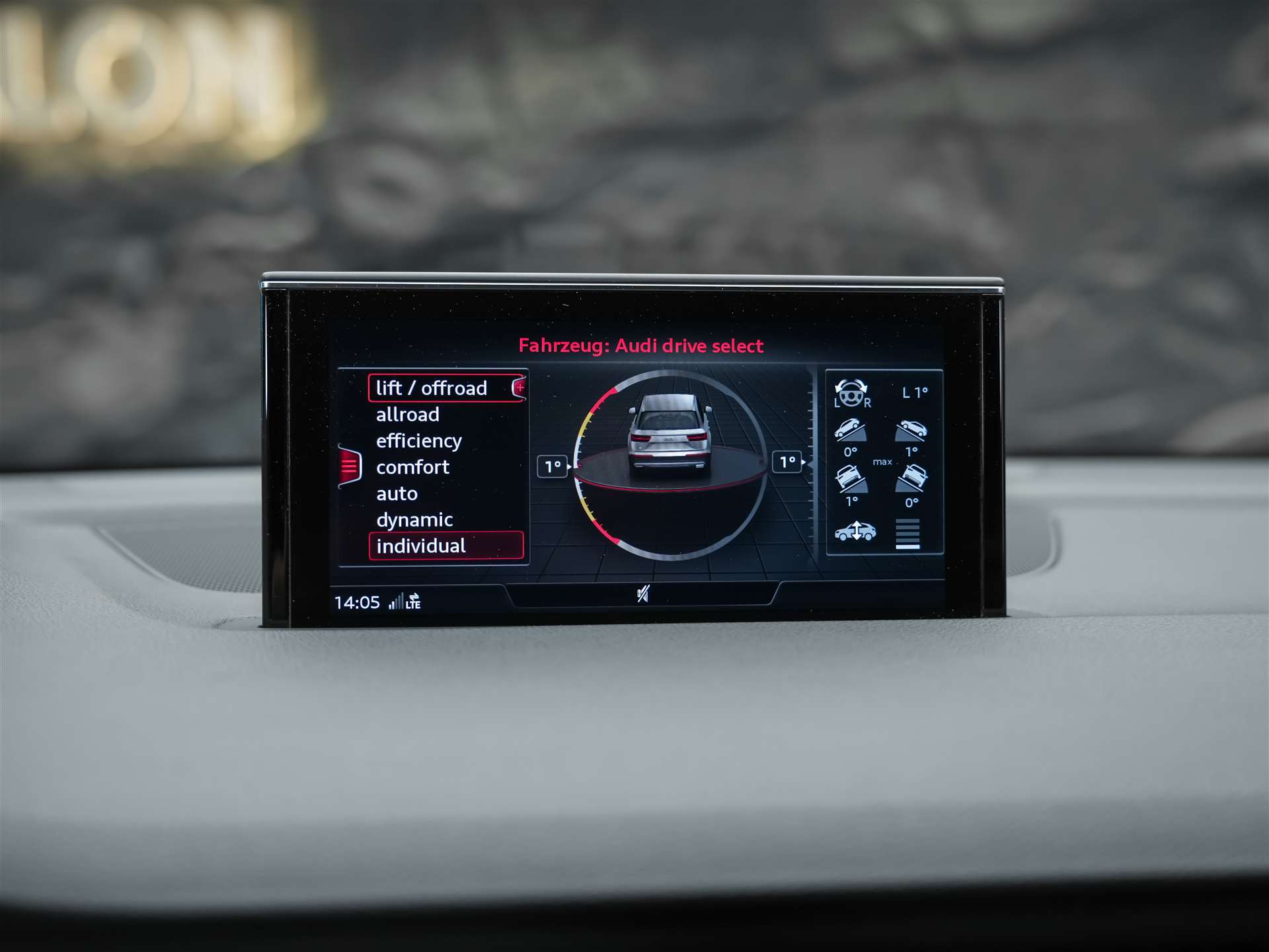 AUDI SQ7 4.0 TDI quattro tiptronic *7 Sitze*22" Felgen*Head-Up*Nachtsicht*-image-35